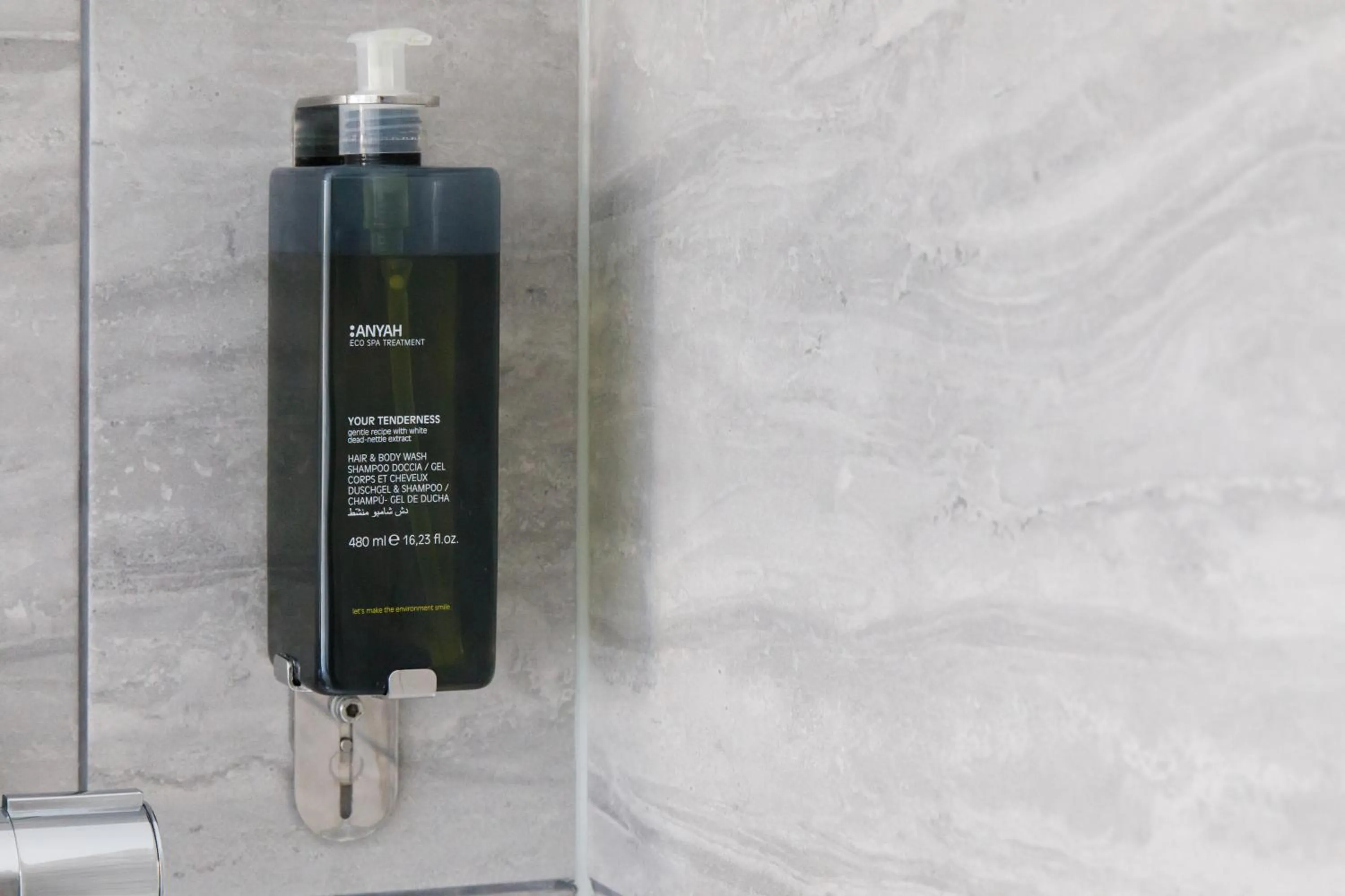 Shower in 4 Canon Lane