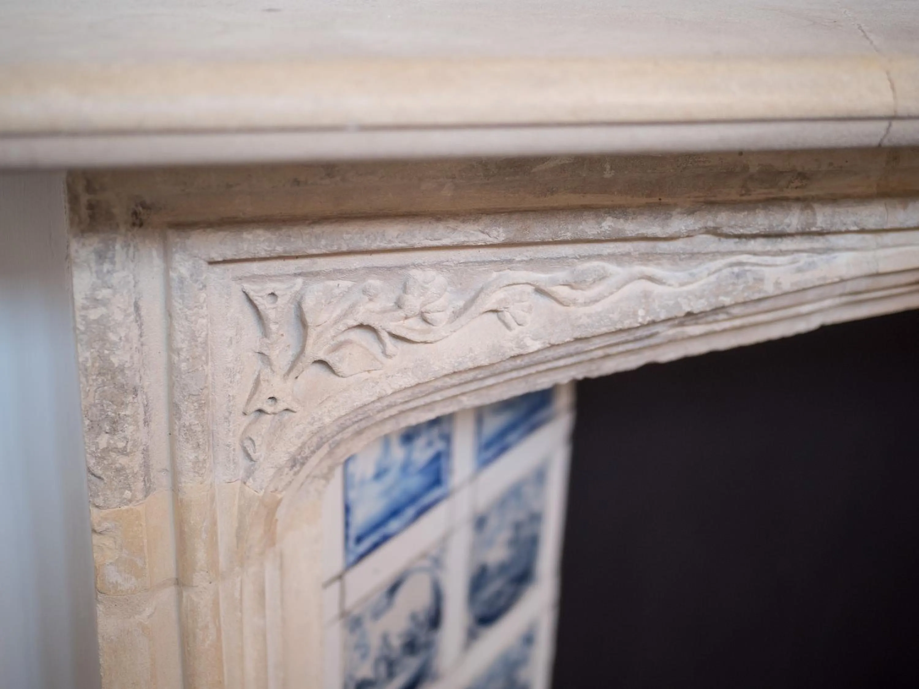 Decorative detail in 4 Canon Lane