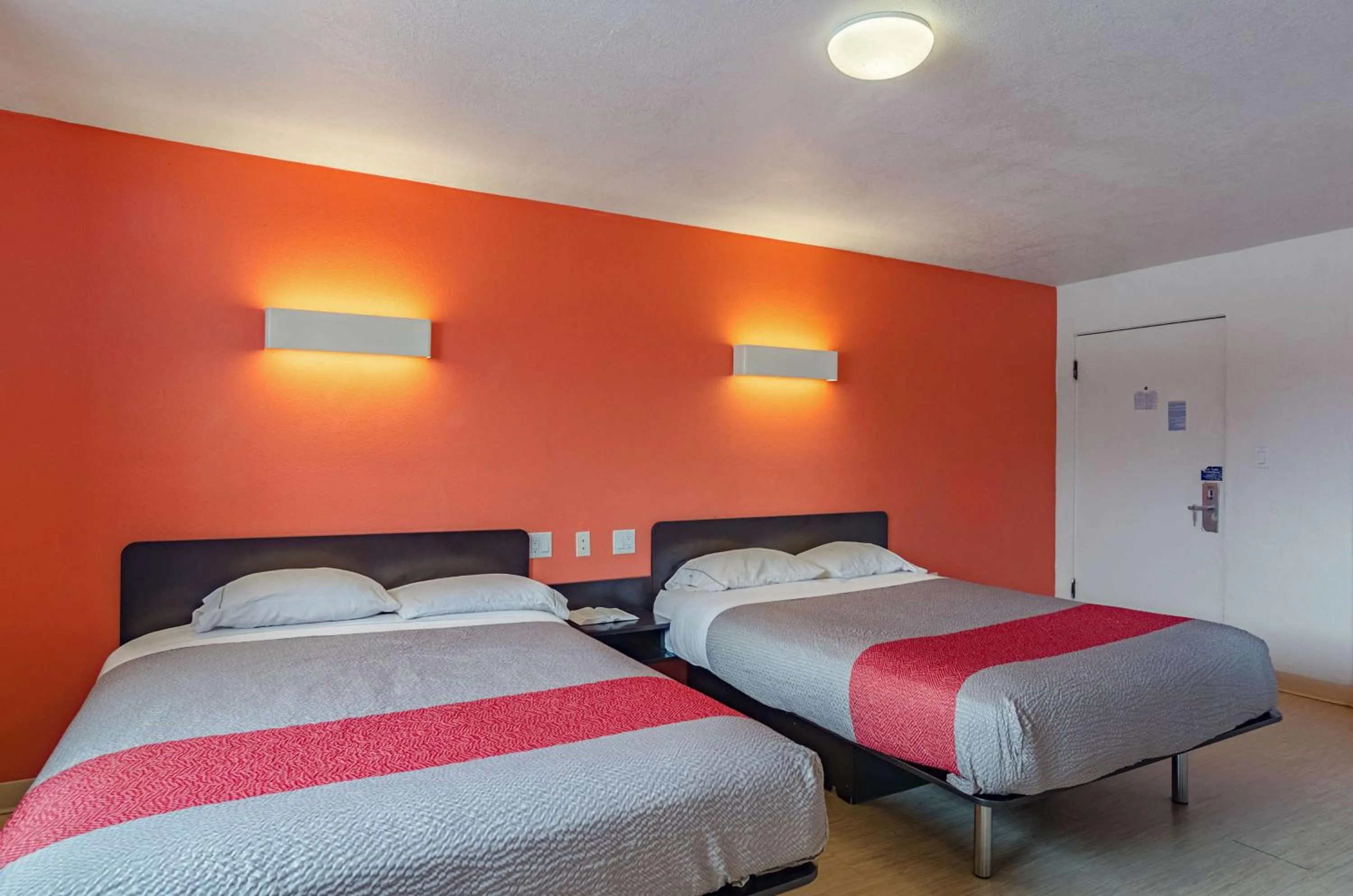 Bedroom, Bed in Motel 6 Riverton WY