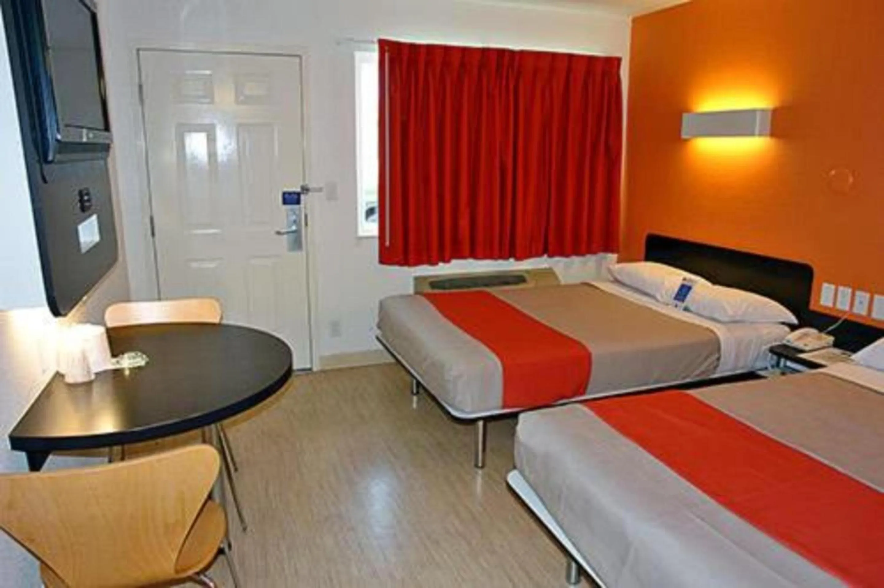 Bed in Motel 6 Riverton WY