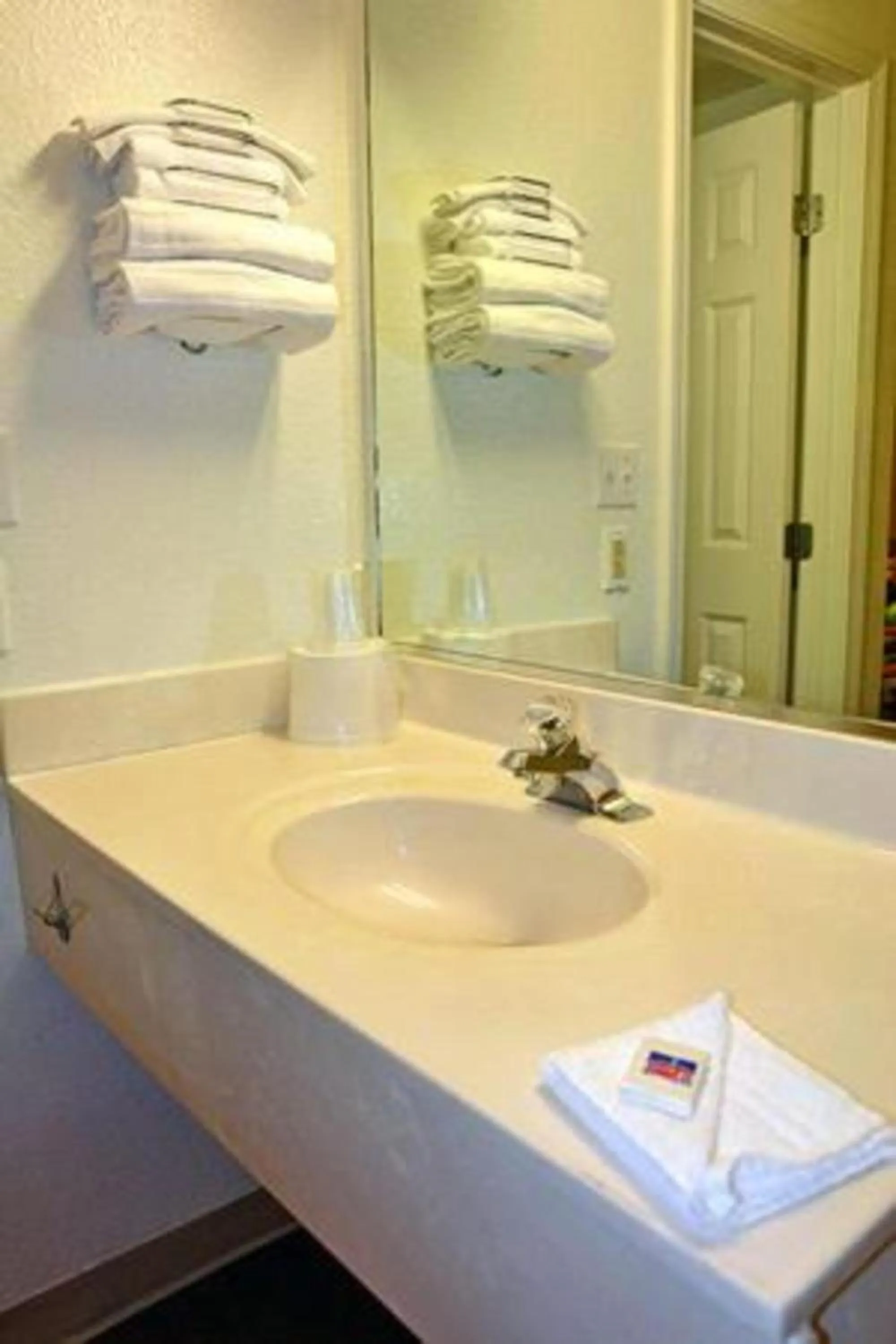 Bathroom in Motel 6 Riverton WY