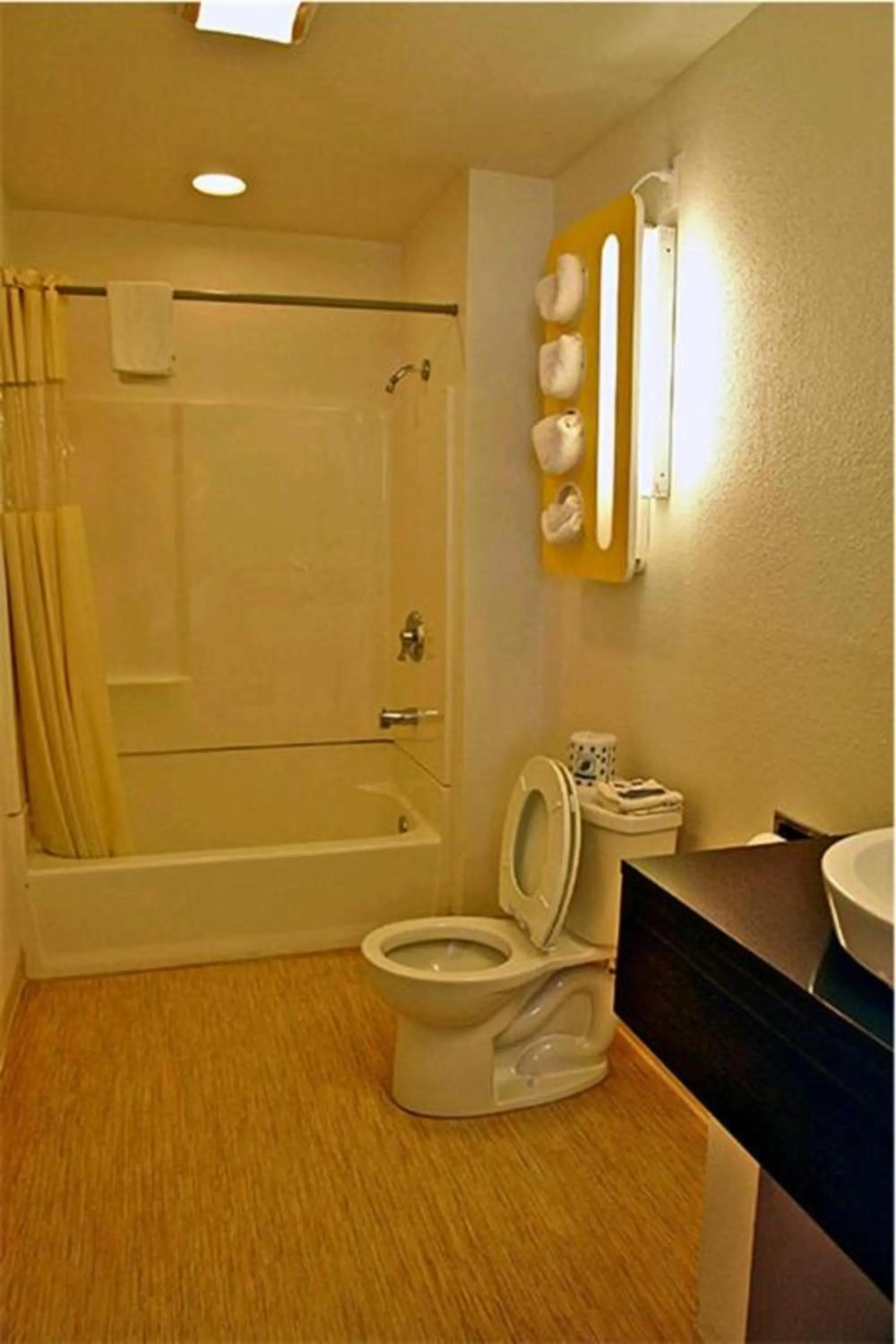 Bathroom in Motel 6 Riverton WY