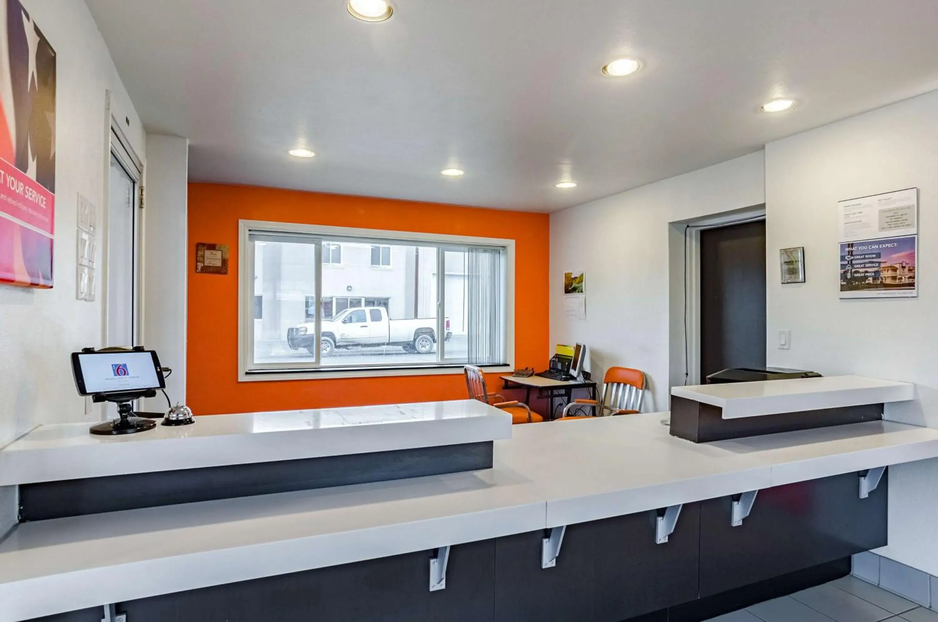 Lobby or reception in Motel 6 Riverton WY Lobby or reception in Motel 6 Riverton WY