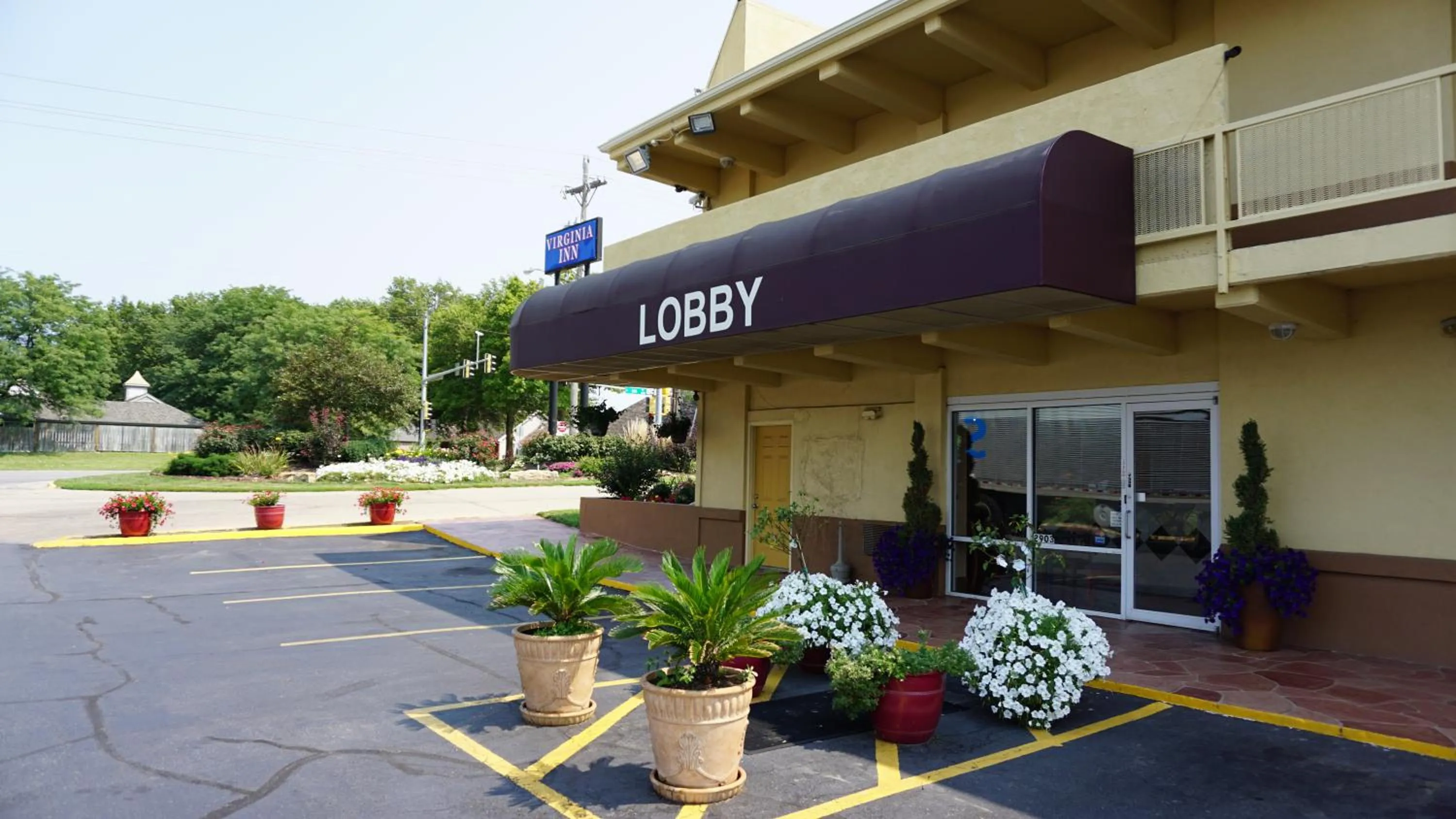 Facade/entrance in Virginia Inn