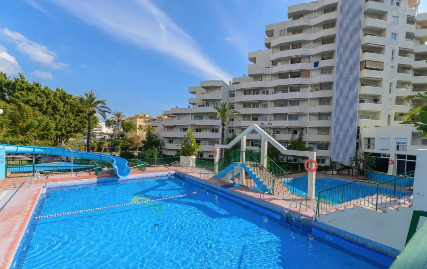 Swimming pool in Apartamentos Benal Beach Group