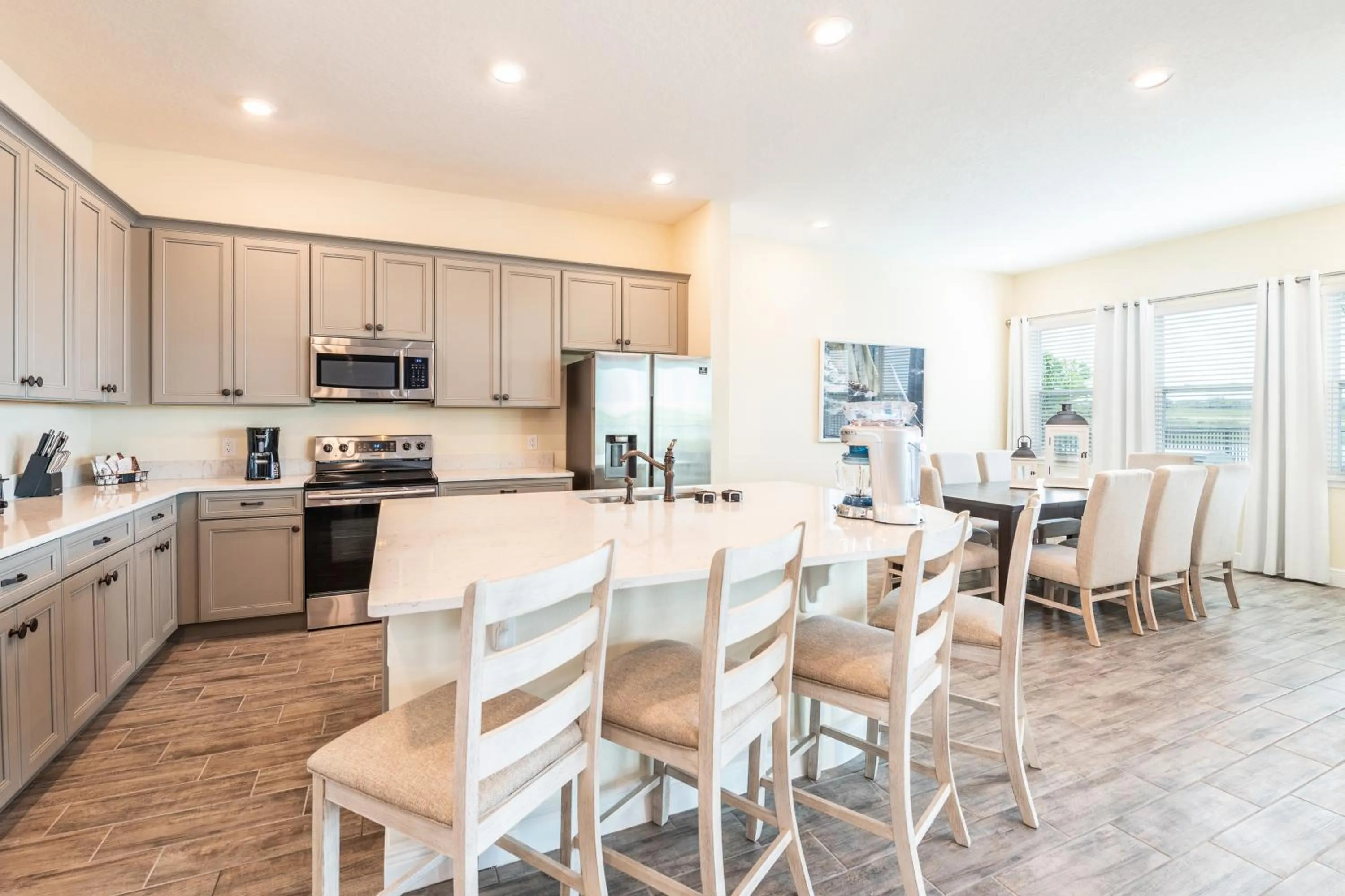 Kitchen or kitchenette in Margaritaville Cottages Orlando by Rentyl with H2O Waterpark