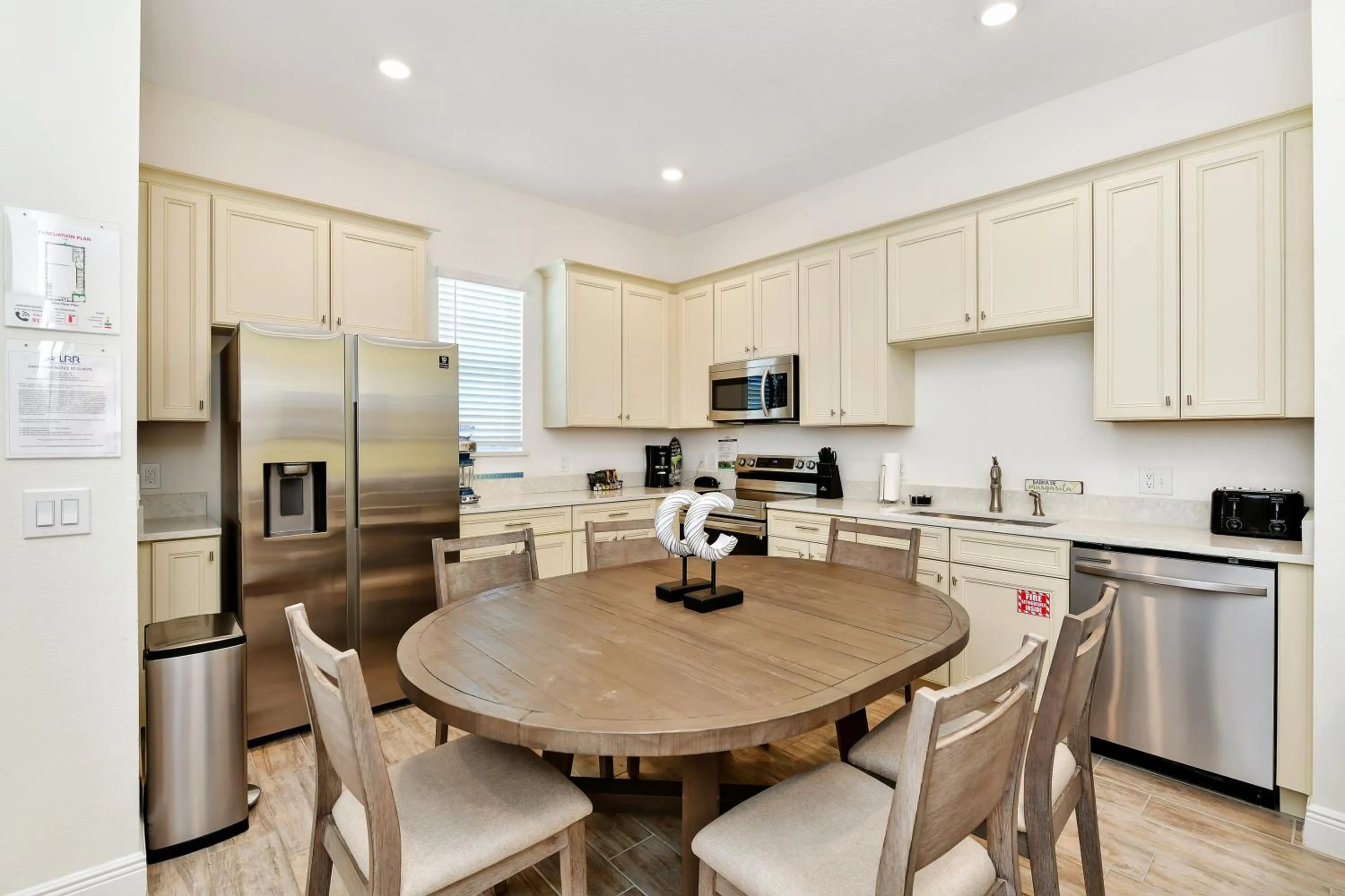 Kitchen or kitchenette in Margaritaville Cottages Orlando by Rentyl with H2O Waterpark