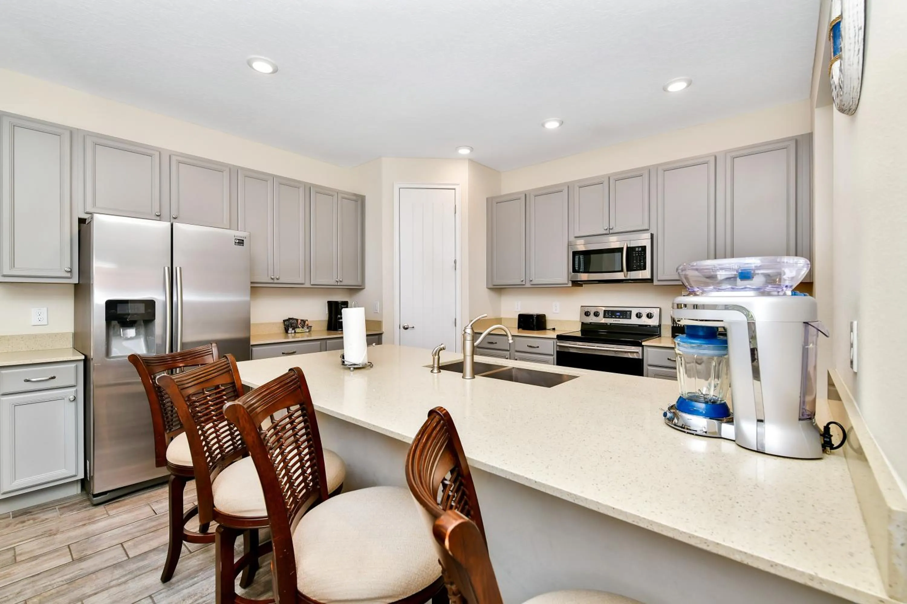 Kitchen or kitchenette in Margaritaville Cottages Orlando by Rentyl with H2O Waterpark