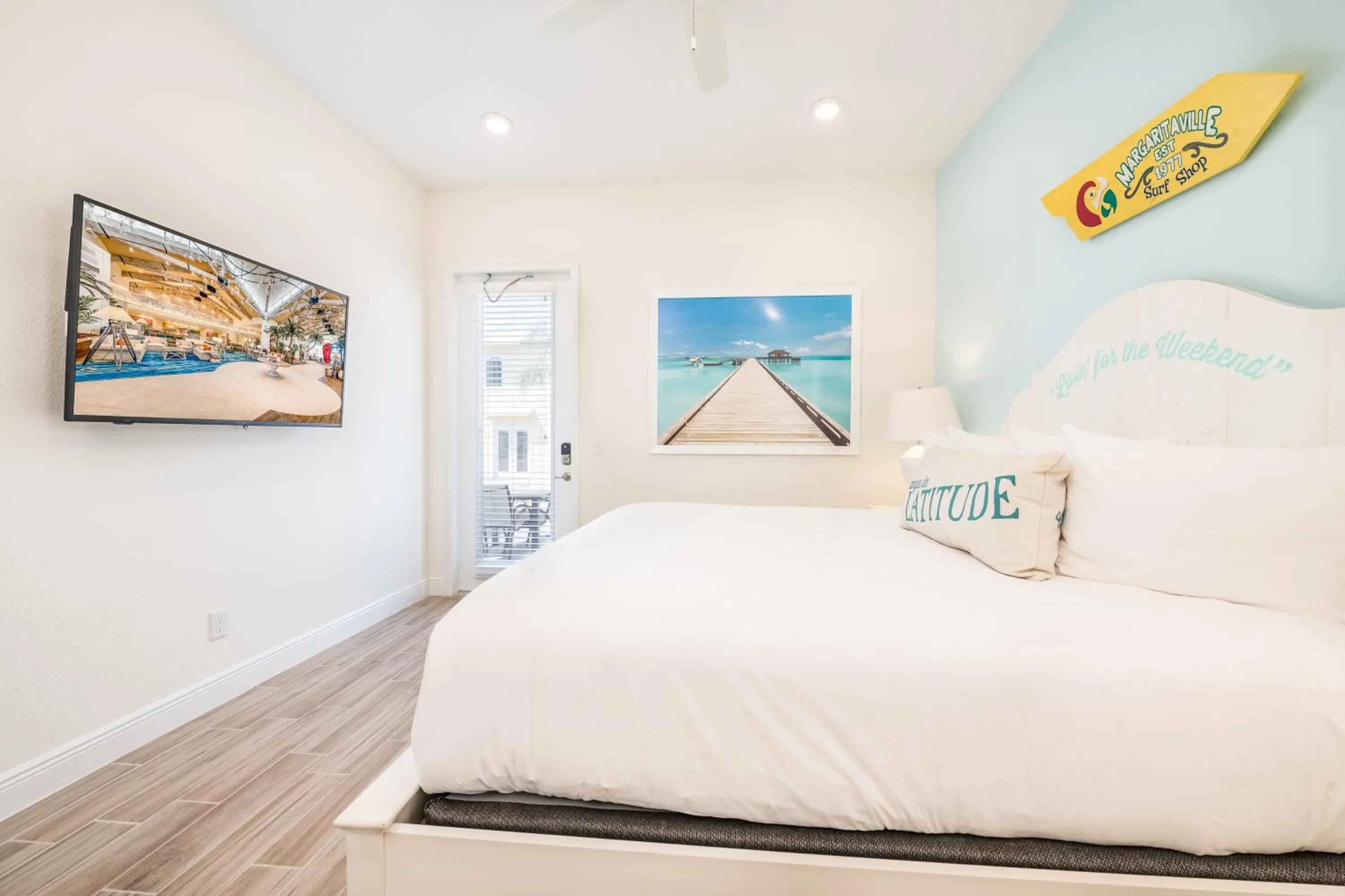 Photo of the whole room, Bed in Margaritaville Cottages Orlando by Rentyl with H2O Waterpark