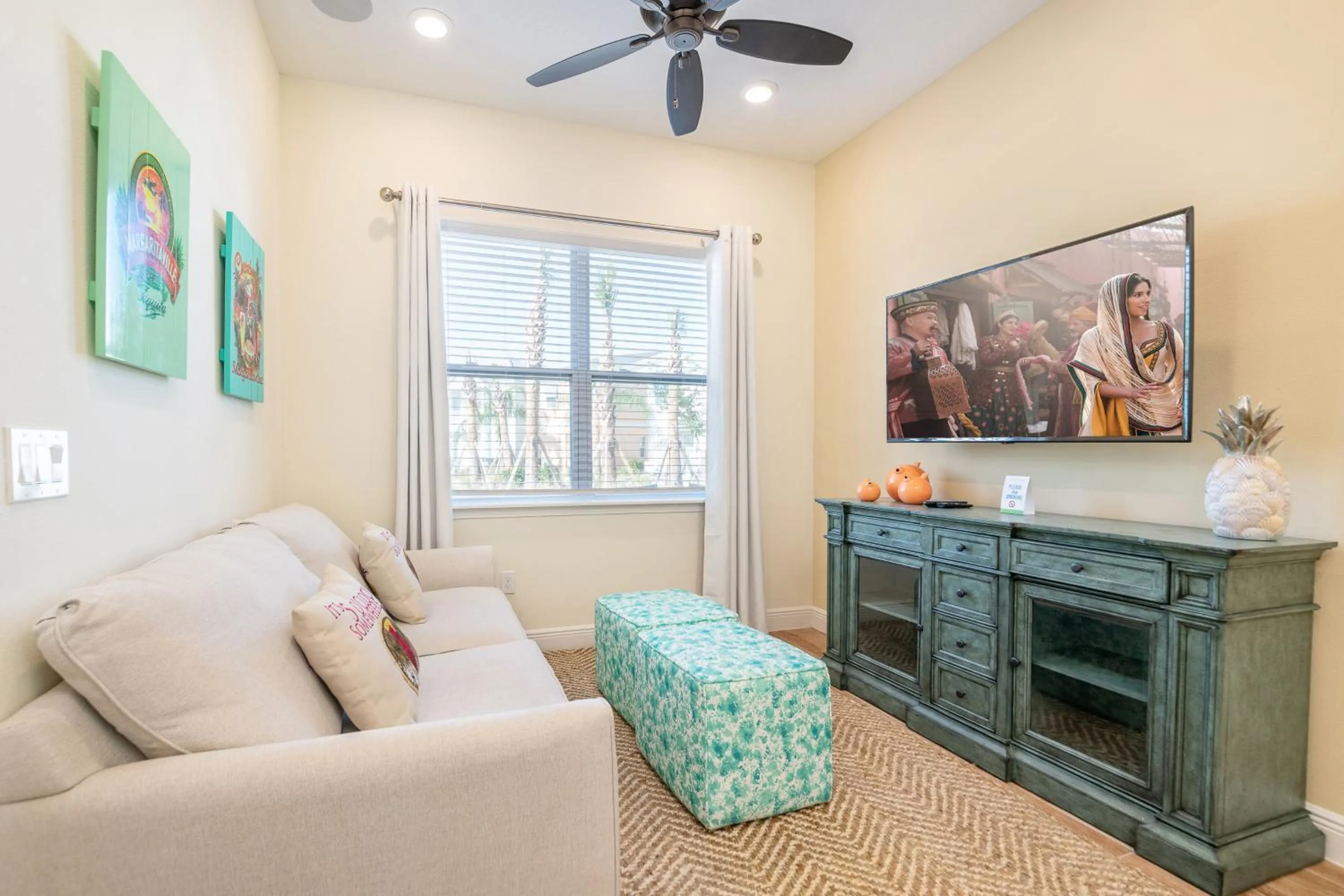 TV and multimedia in Margaritaville Cottages Orlando by Rentyl with H2O Waterpark