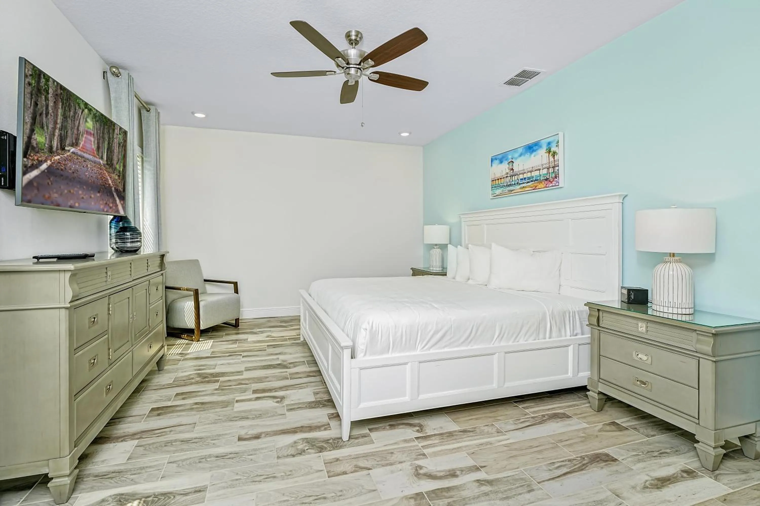 Bedroom, Bed in Margaritaville Cottages Orlando by Rentyl with H2O Waterpark