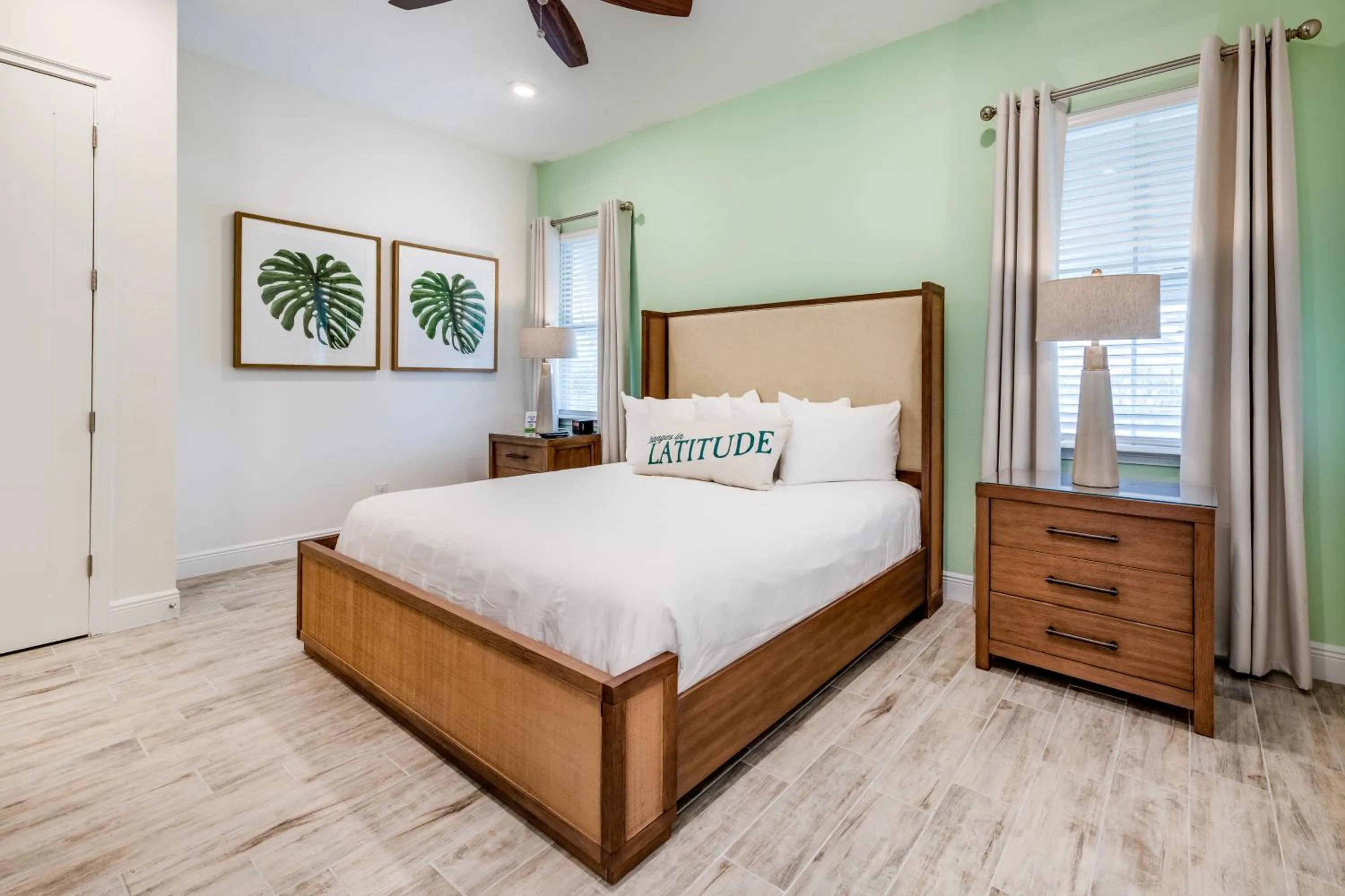 Photo of the whole room, Bed in Margaritaville Cottages Orlando by Rentyl with H2O Waterpark
