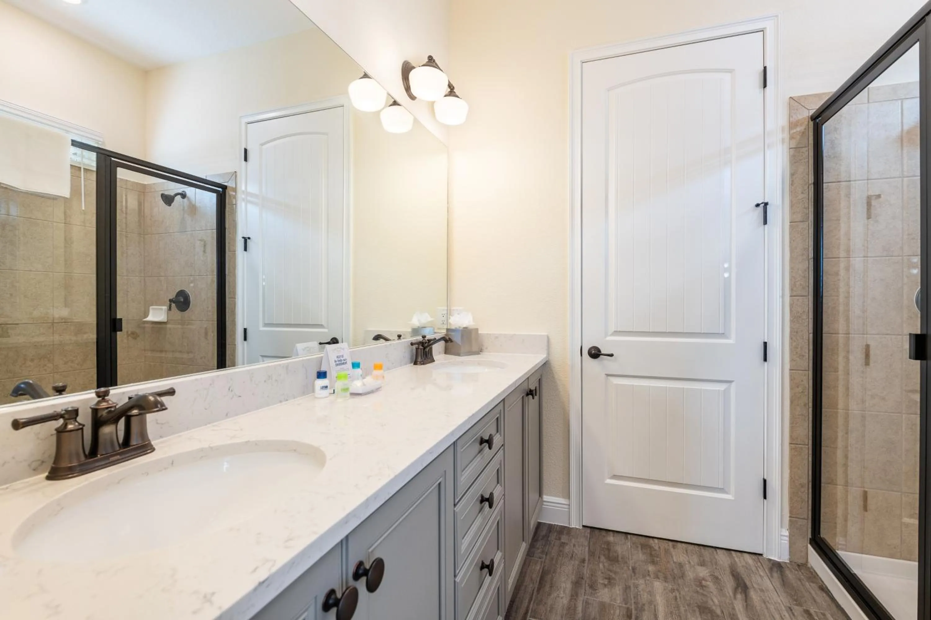 Shower in Margaritaville Cottages Orlando by Rentyl with H2O Waterpark