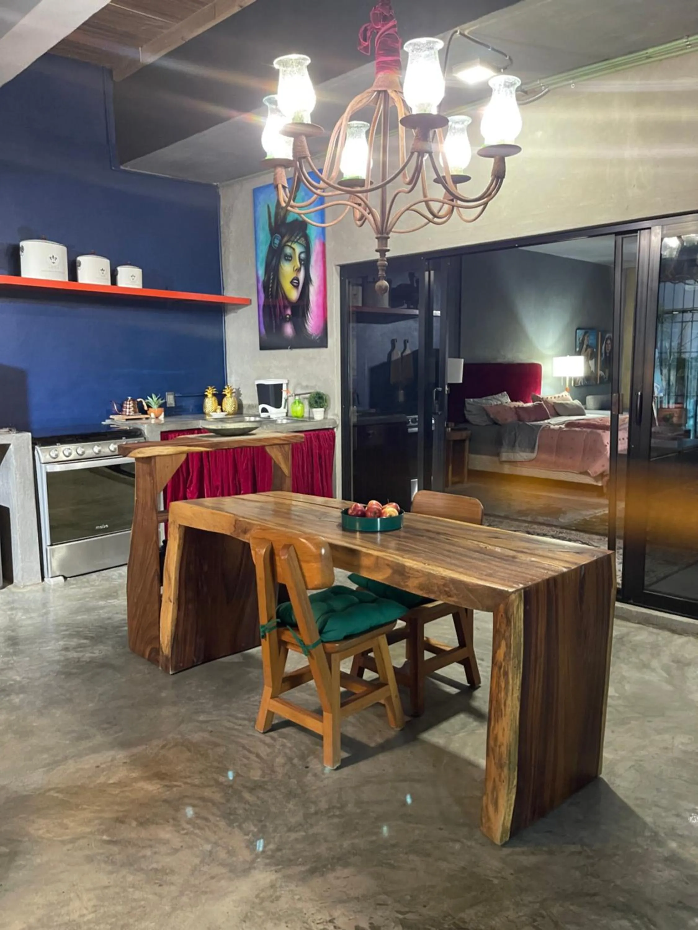 Dining area in Casa Conicarit