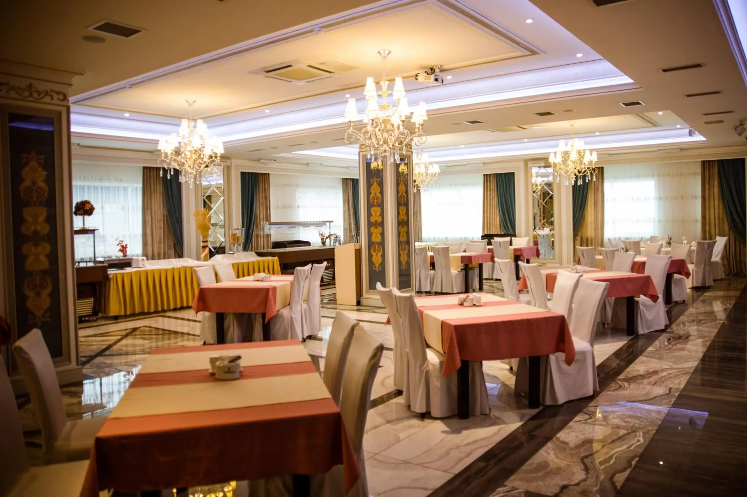 Restaurant/places to eat in Jumbaktas Astana Hotel Restaurant/places to eat in Jumbaktas Astana Hotel