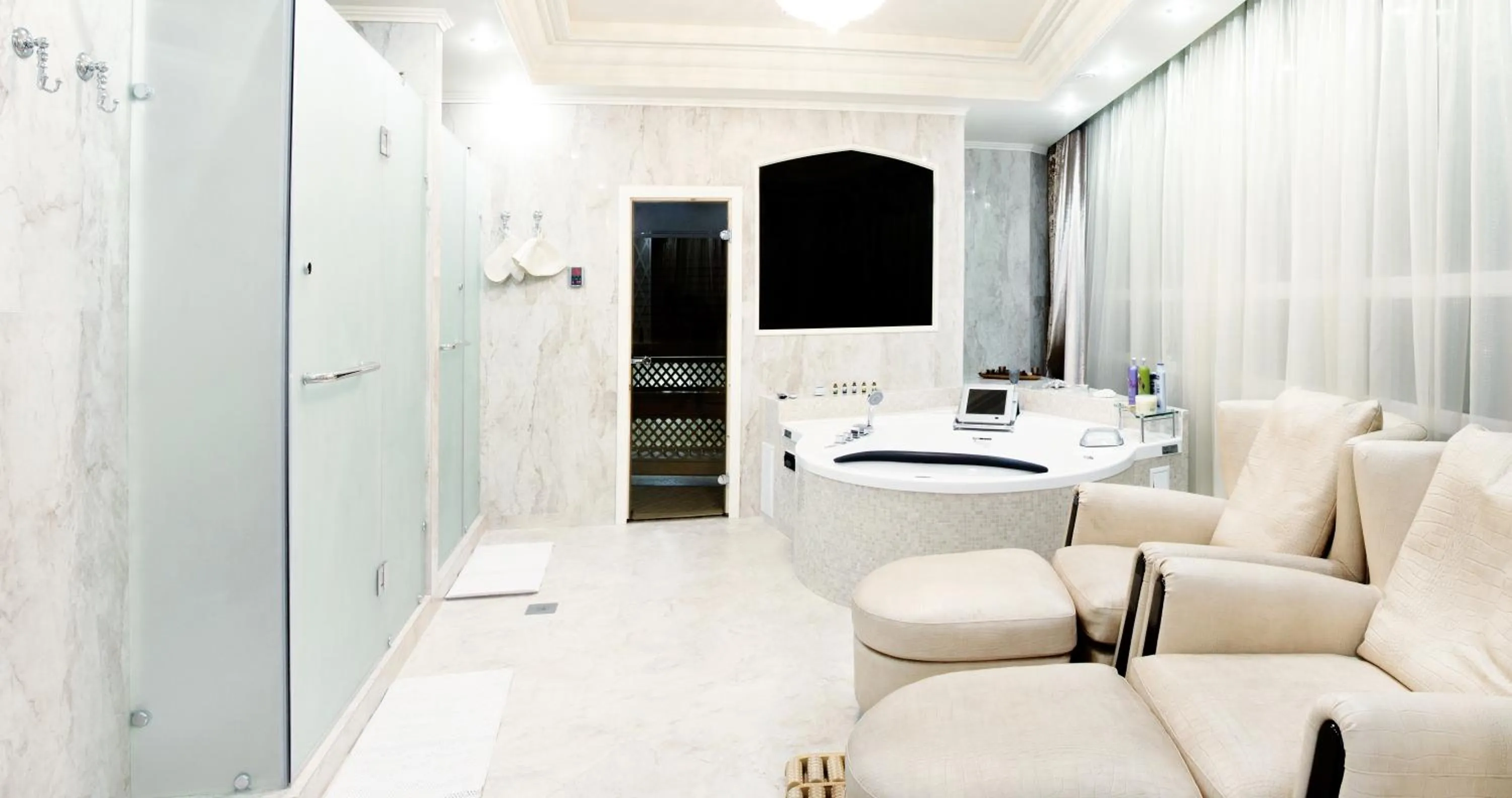 Decorative detail in Jumbaktas Astana Hotel