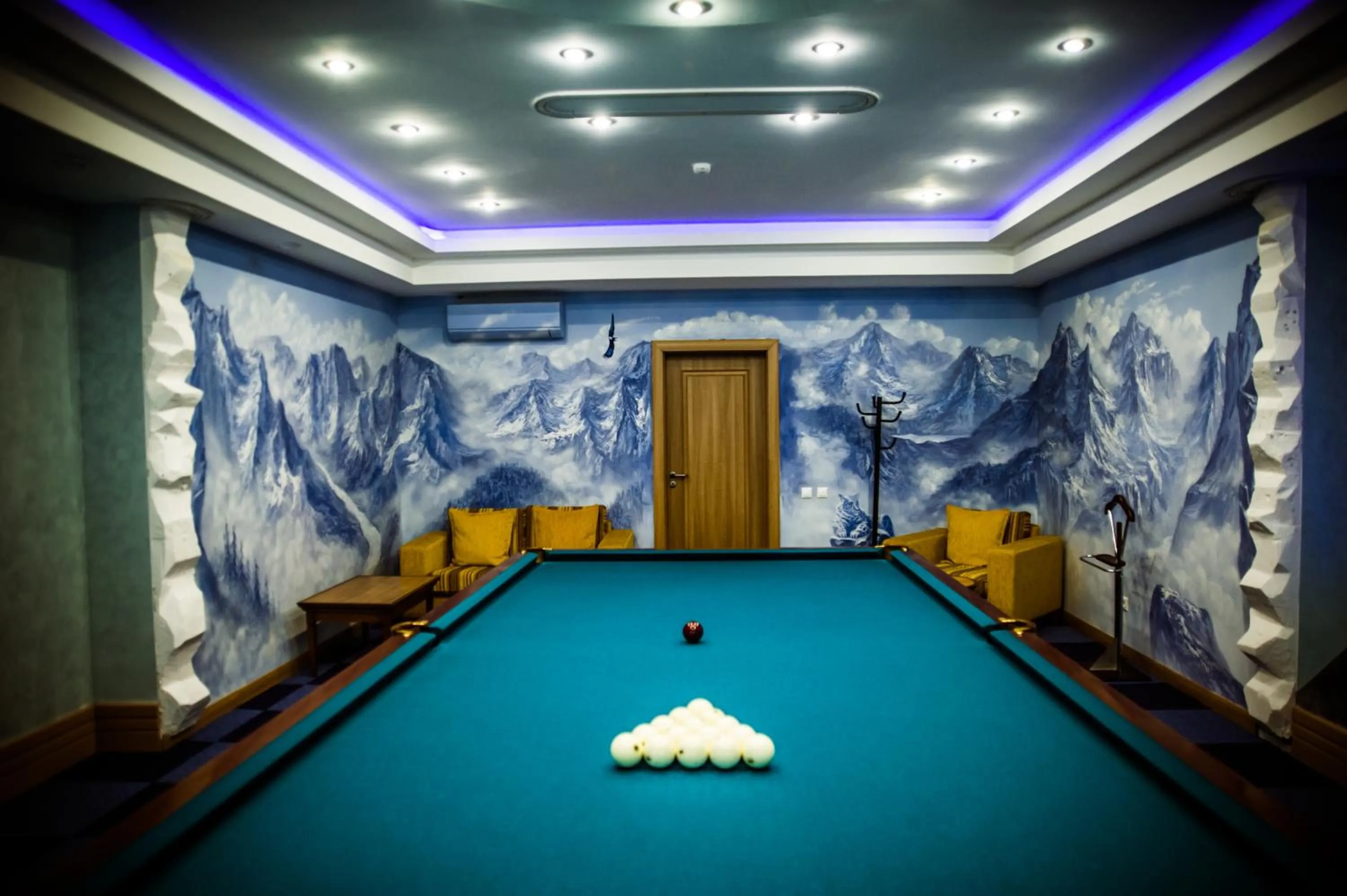Billiard in Jumbaktas Astana Hotel