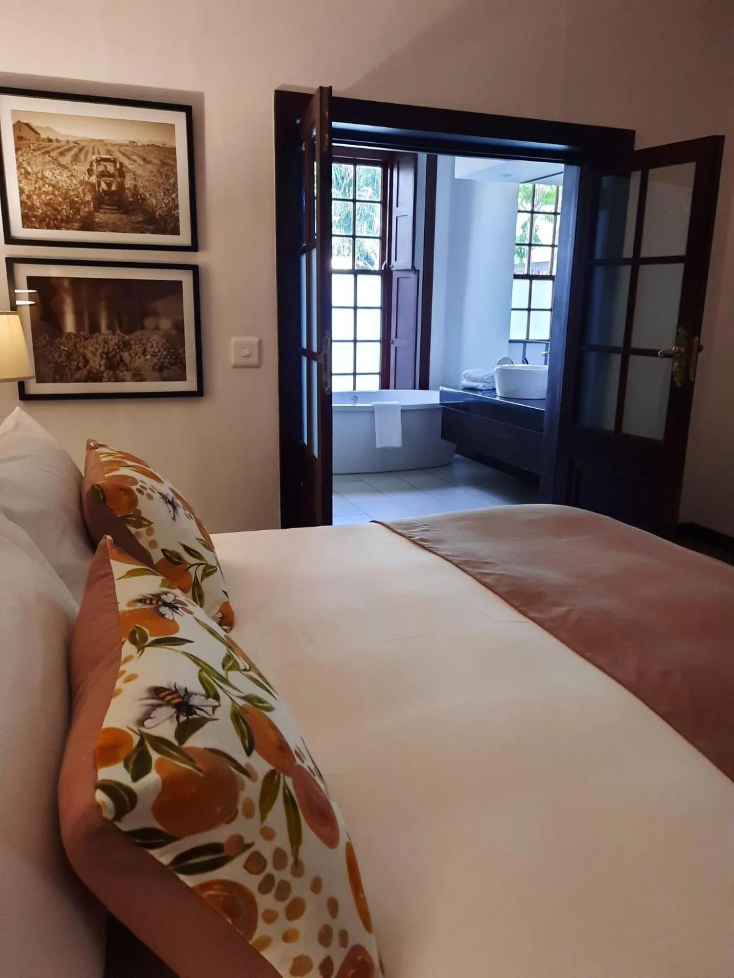 Bed in Meerendal Boutique Hotel