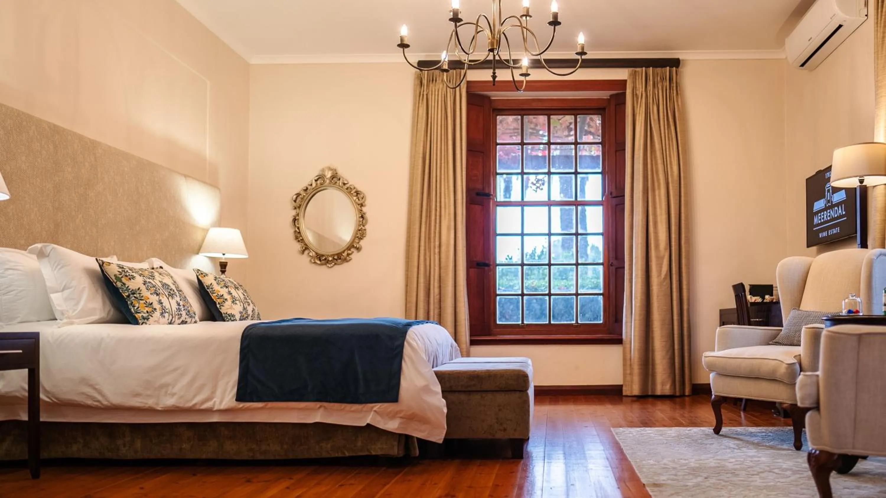 Photo of the whole room, Bed in Meerendal Boutique Hotel