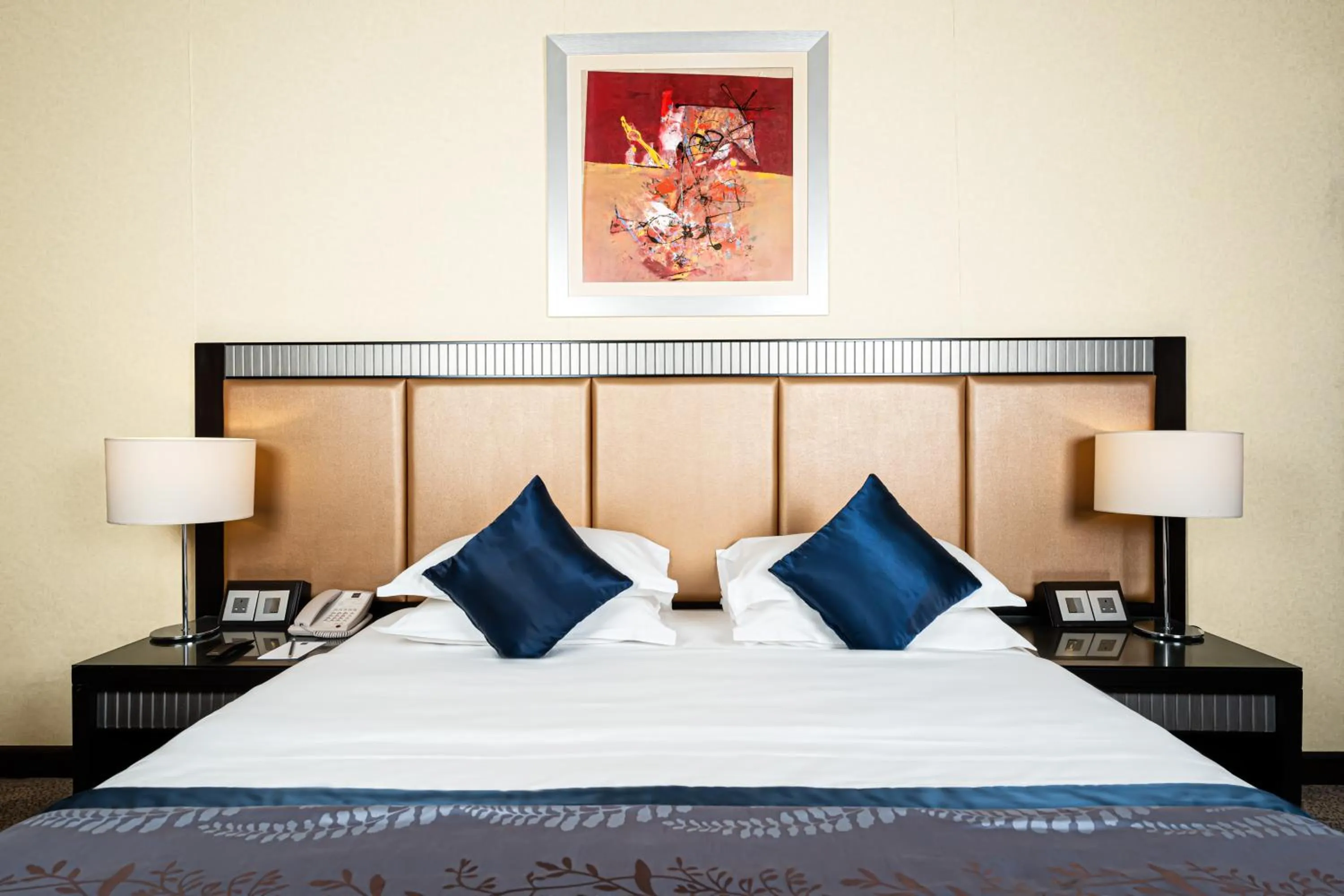 Bed in Millennium Central Doha