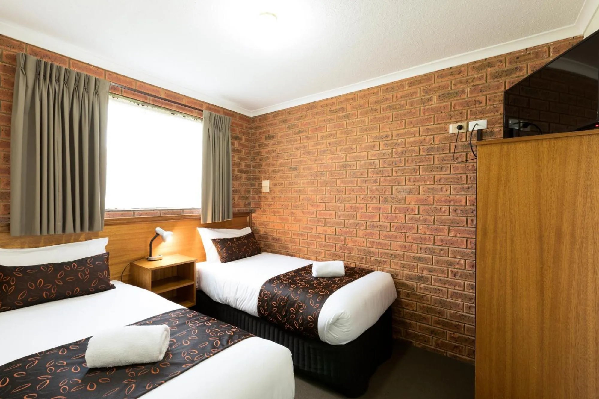 Bed in Advance Motel