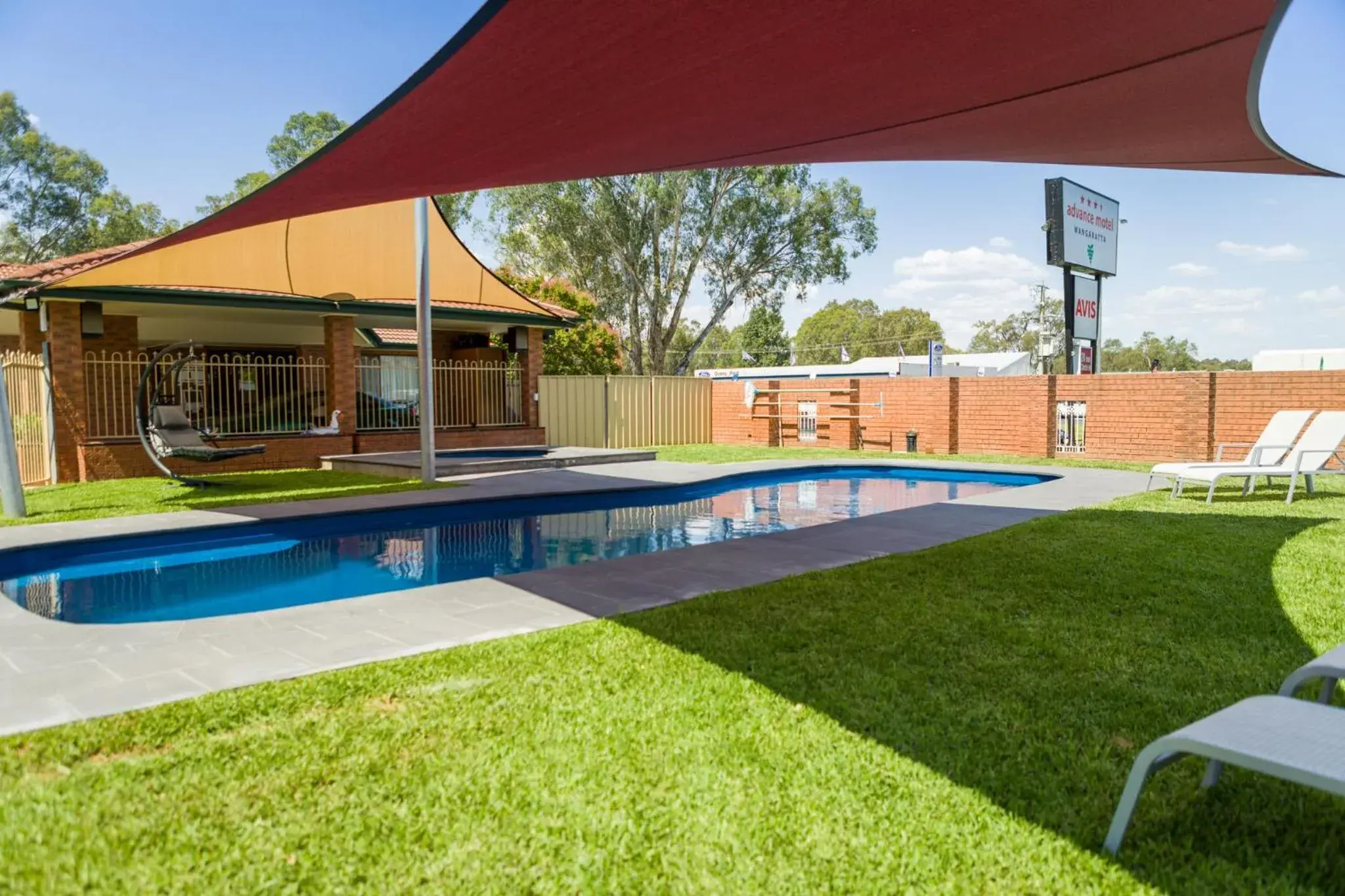 Pool view in Advance Motel Pool view in Advance Motel