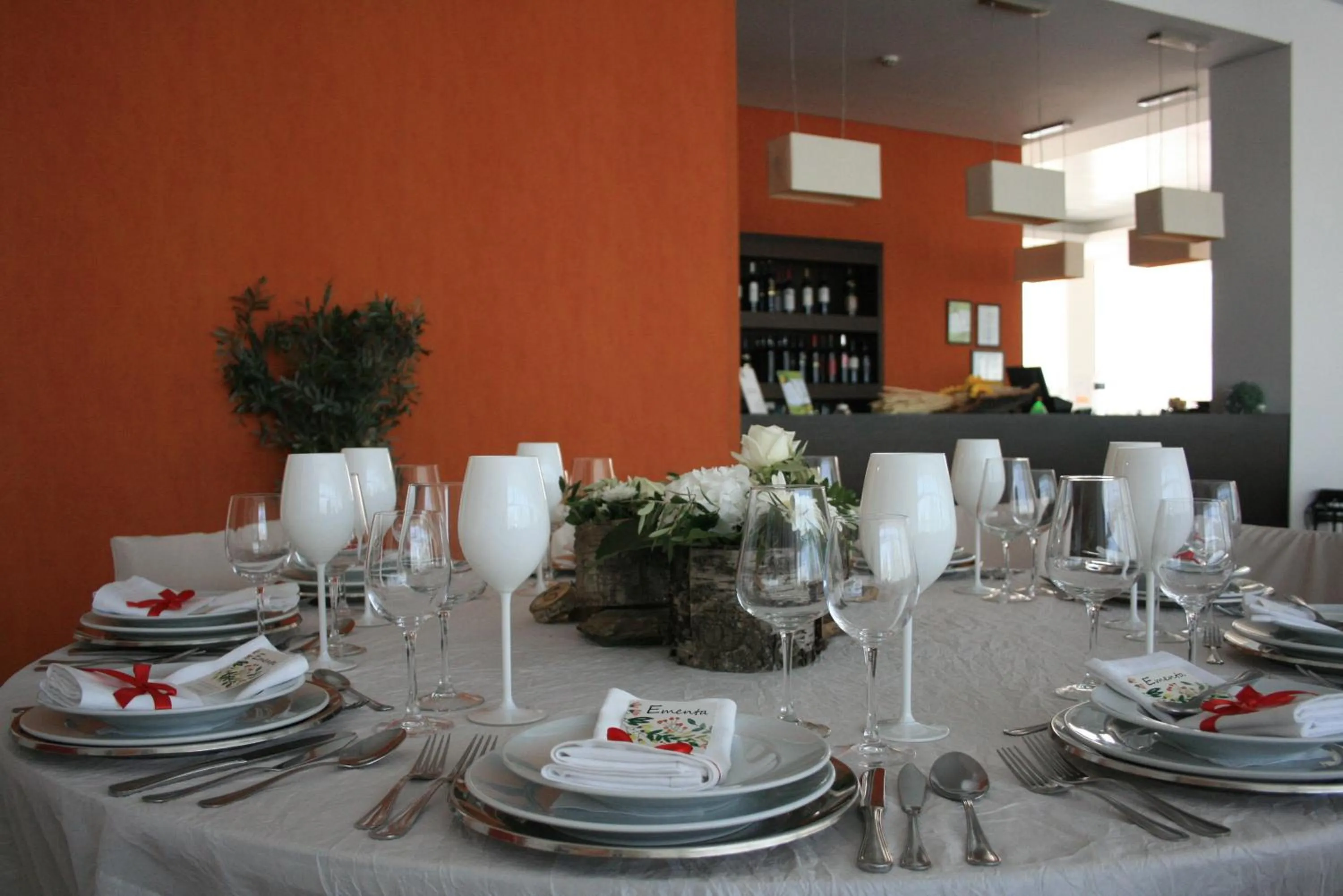 Restaurant/places to eat in BejaParque Hotel