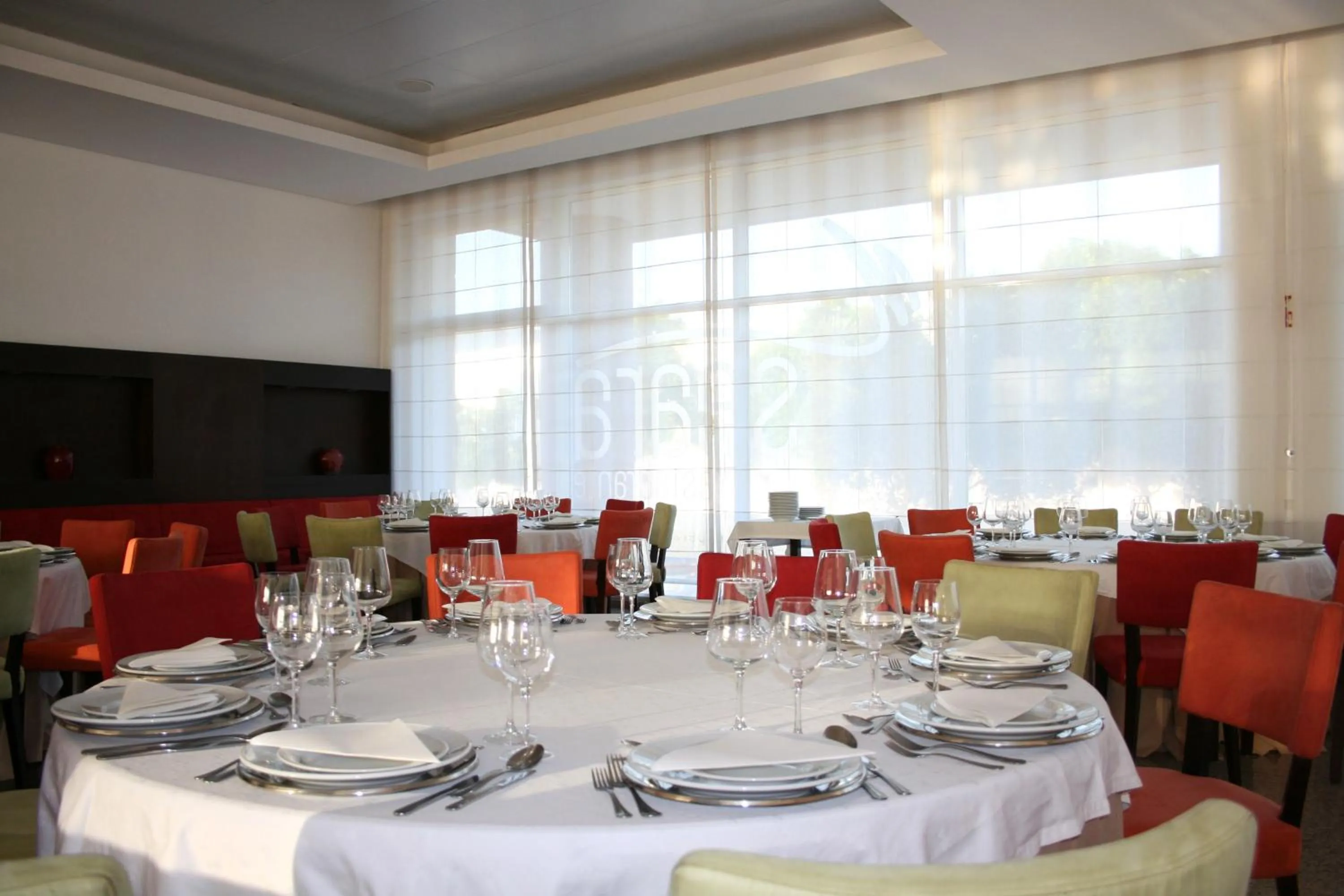 Restaurant/places to eat in BejaParque Hotel