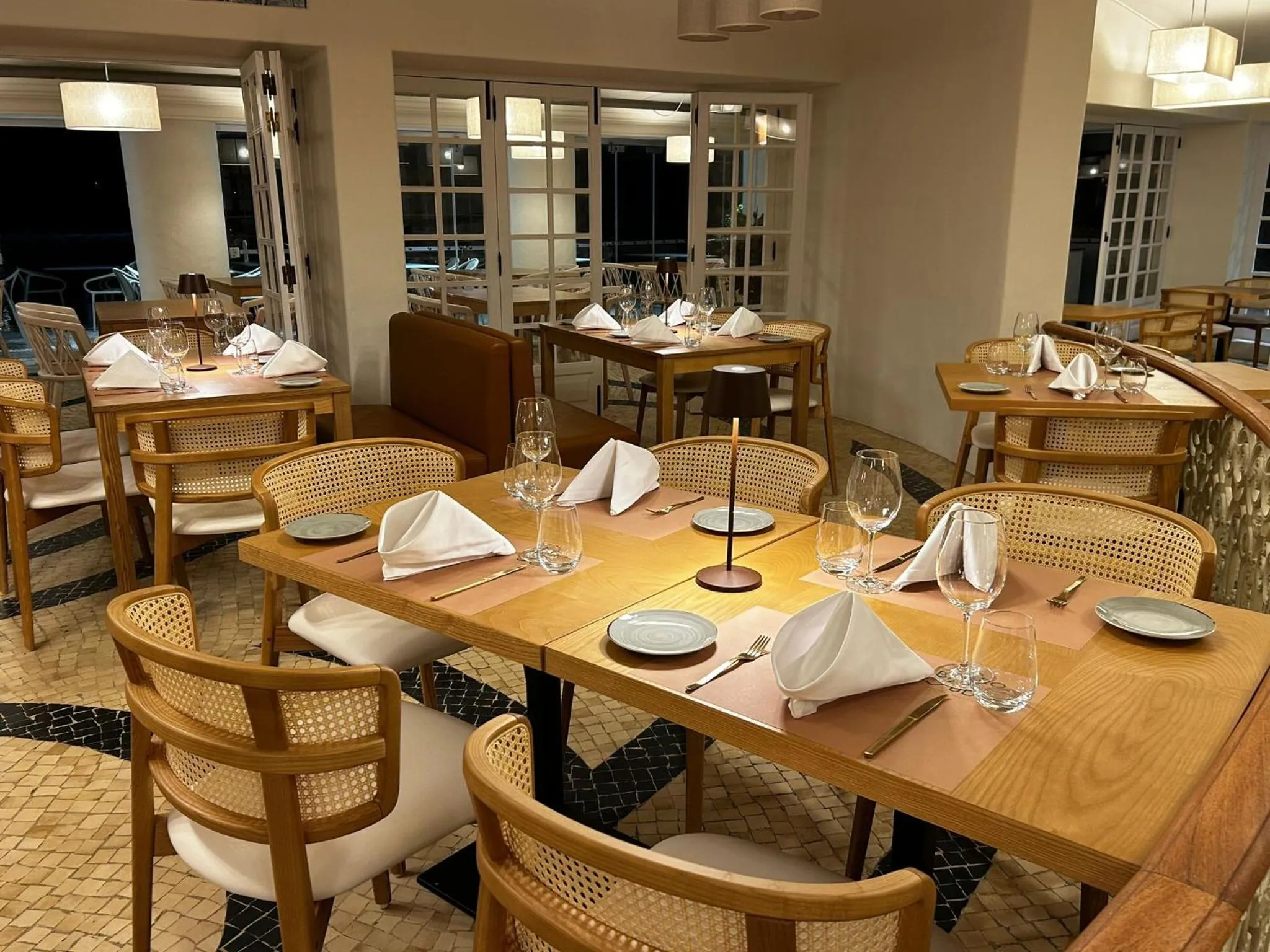 Restaurant/places to eat in Balaia Golf Village