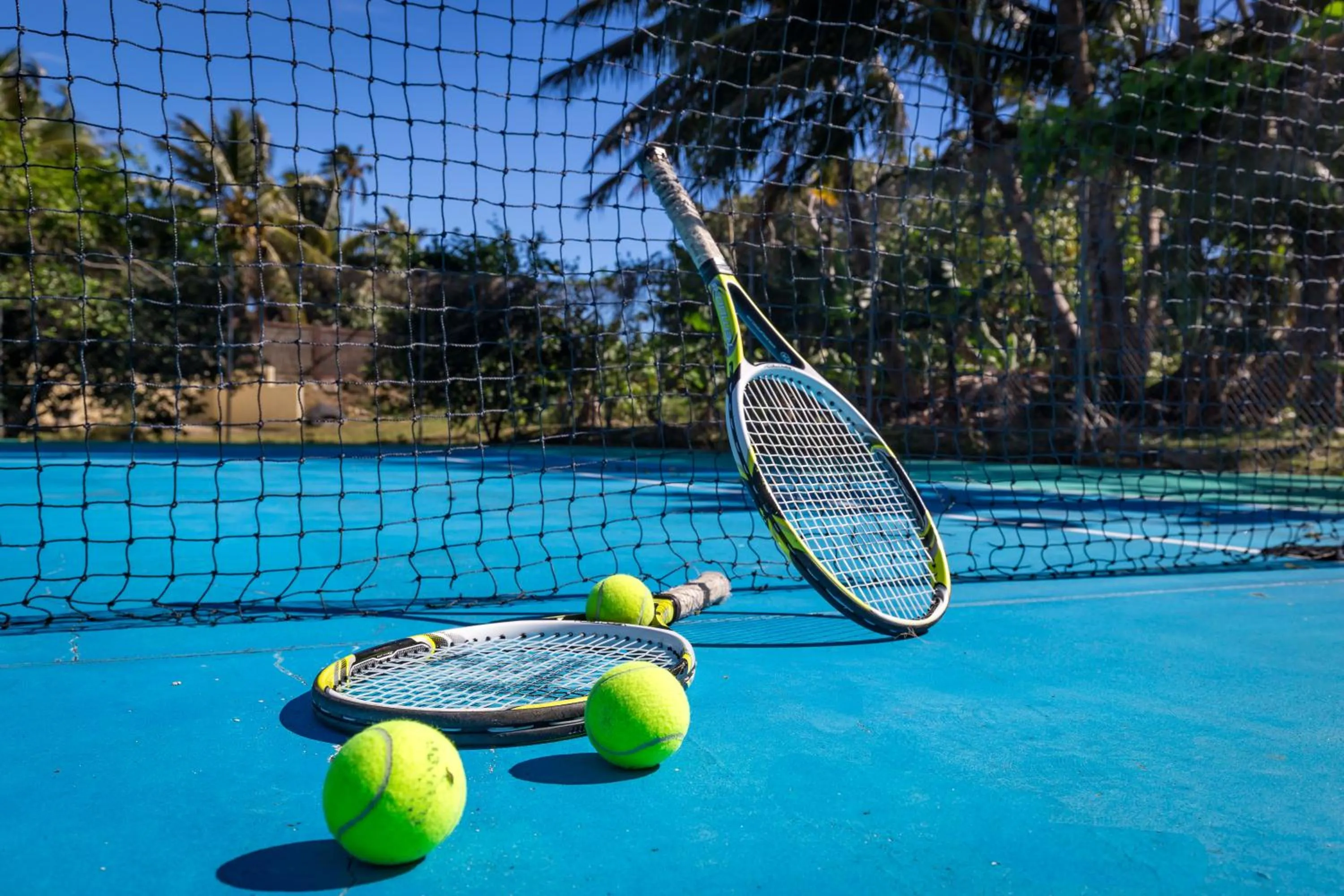 Tennis court in The Rarotongan Beach Resort & Lagoonarium
