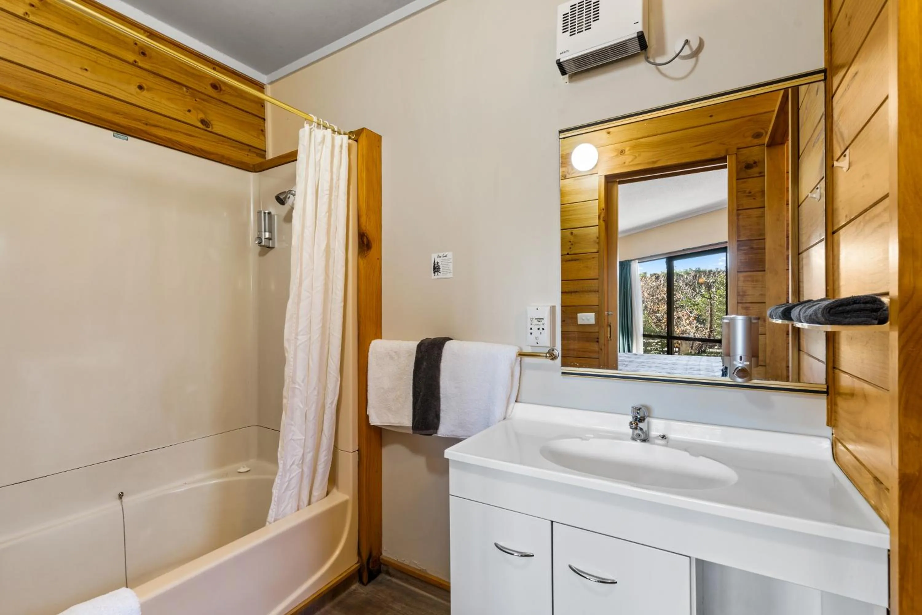 Aspiring Lodge Motel