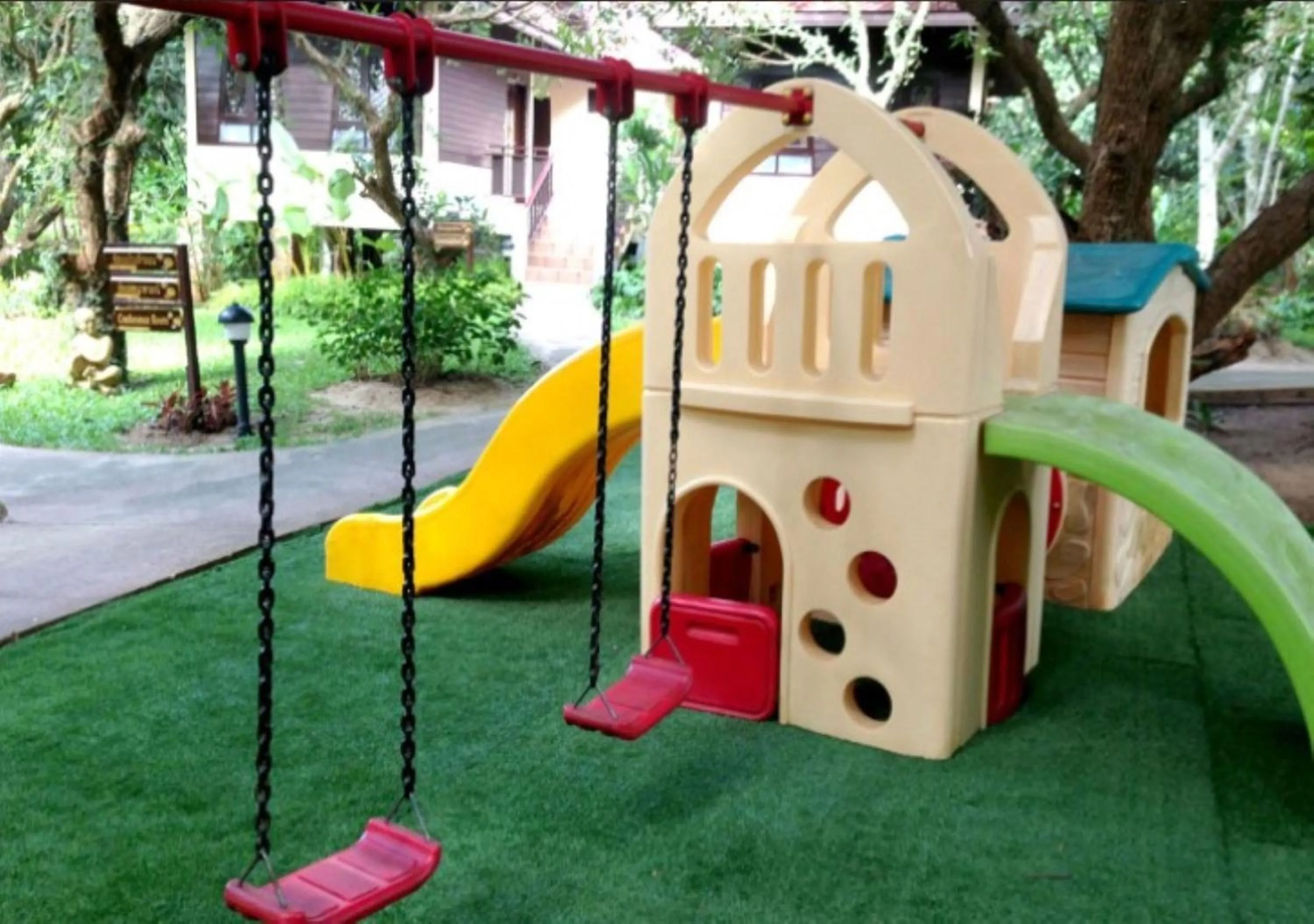 Children play ground in Phuwanalee Resort