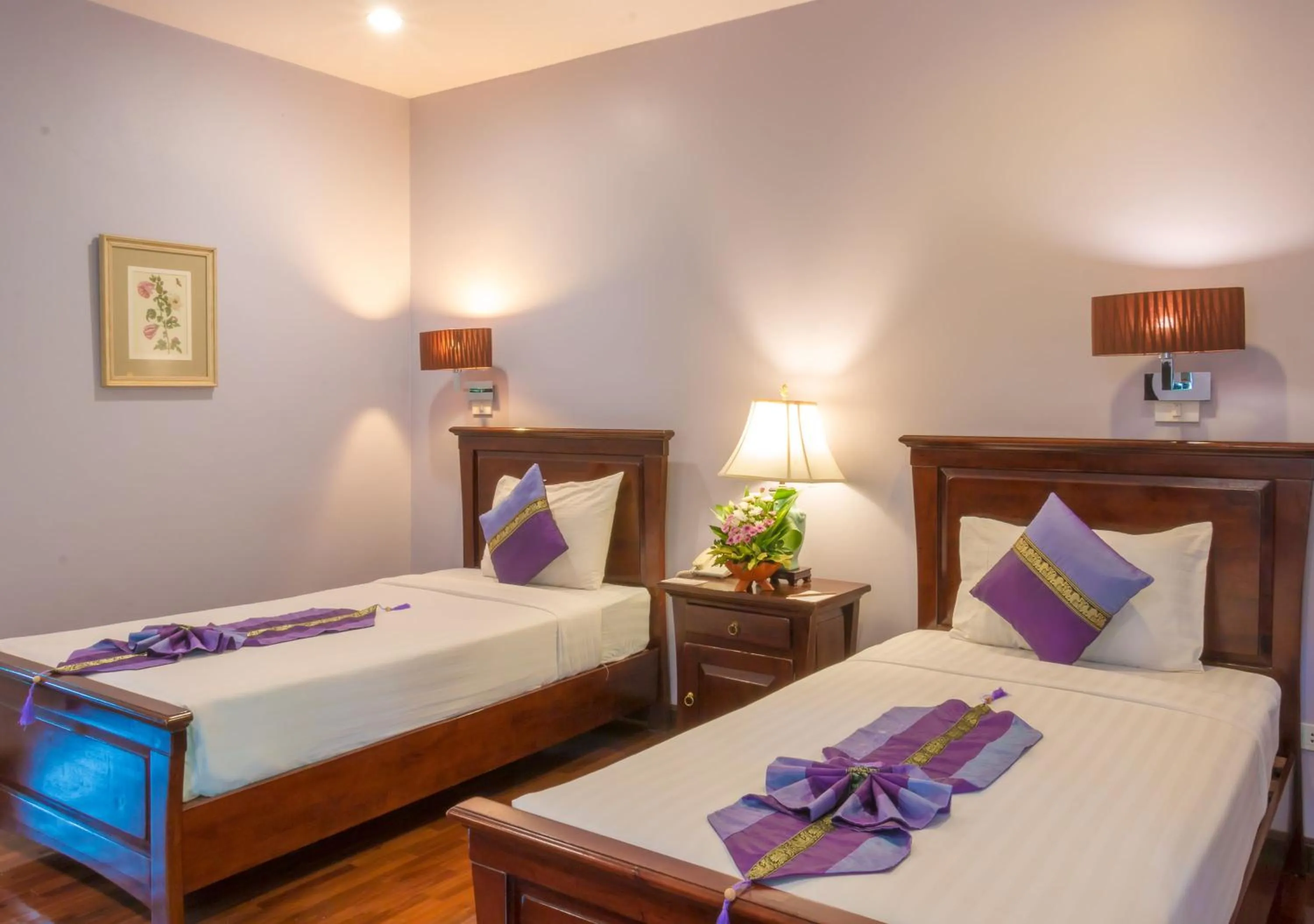 Bed in Phuwanalee Resort