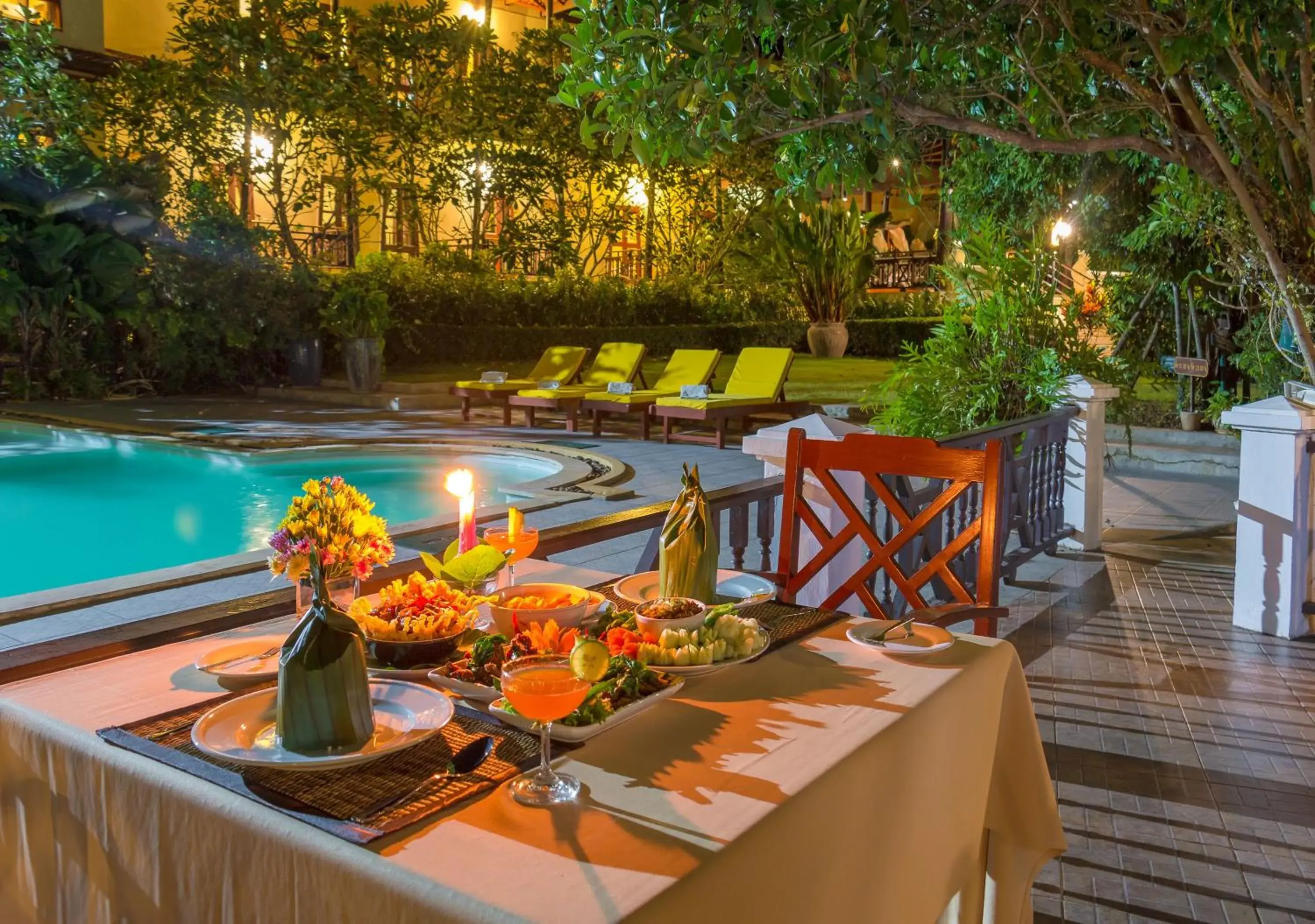 Food and drinks in Phuwanalee Resort Food and drinks in Phuwanalee Resort