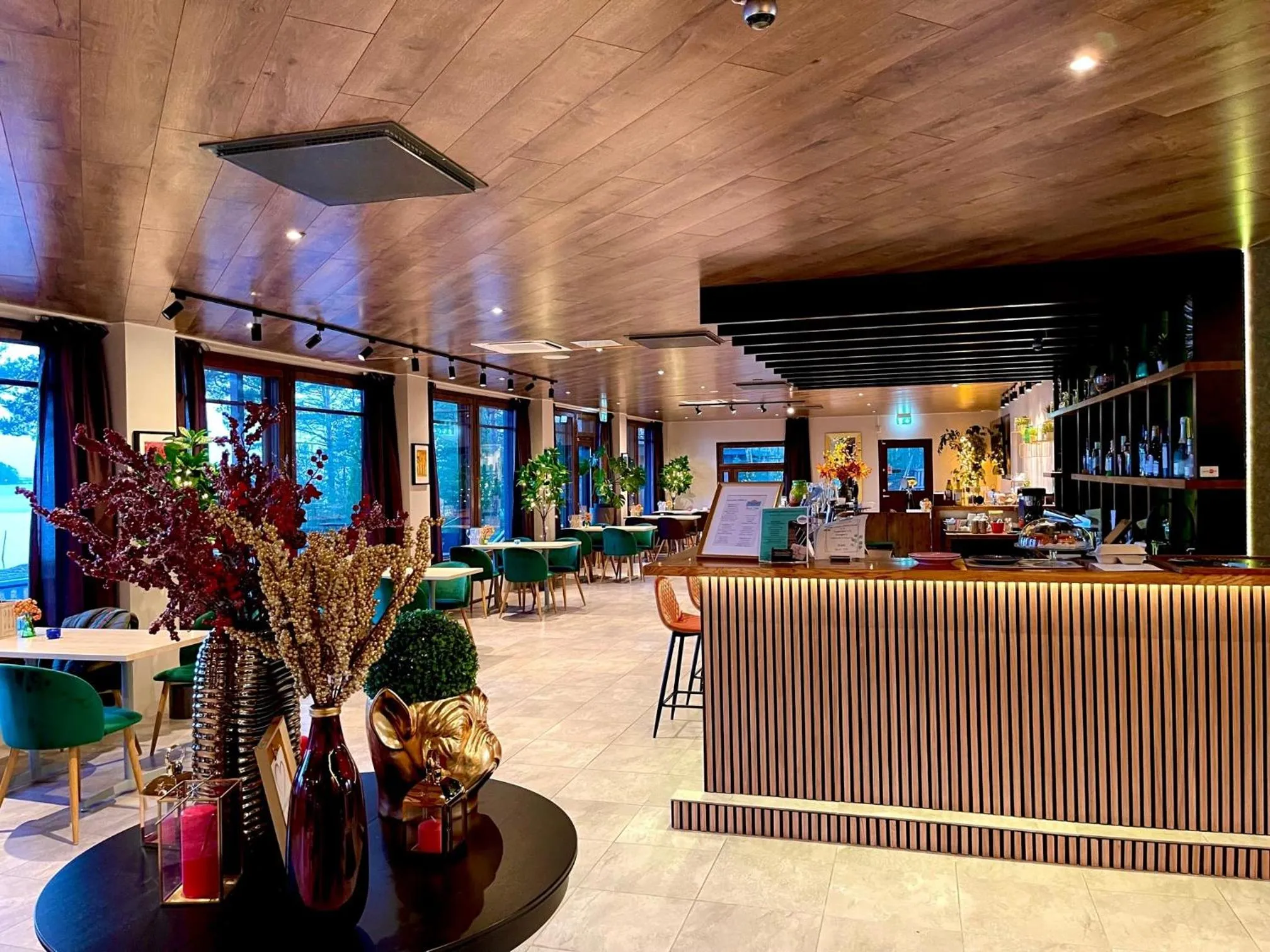 Restaurant/places to eat in Beach Hotel Santalahti