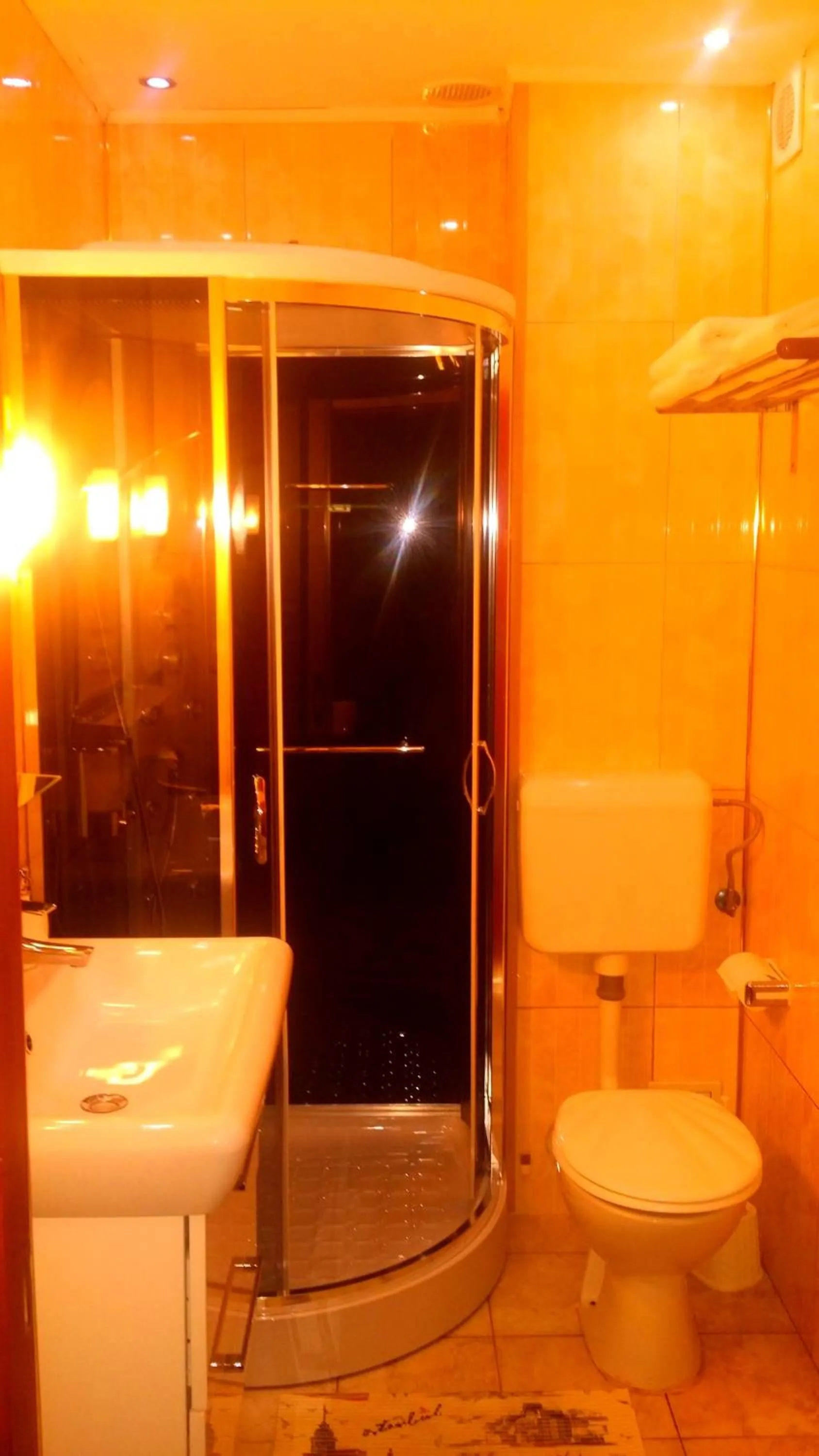 Bathroom in Byblov Rooms Boutique