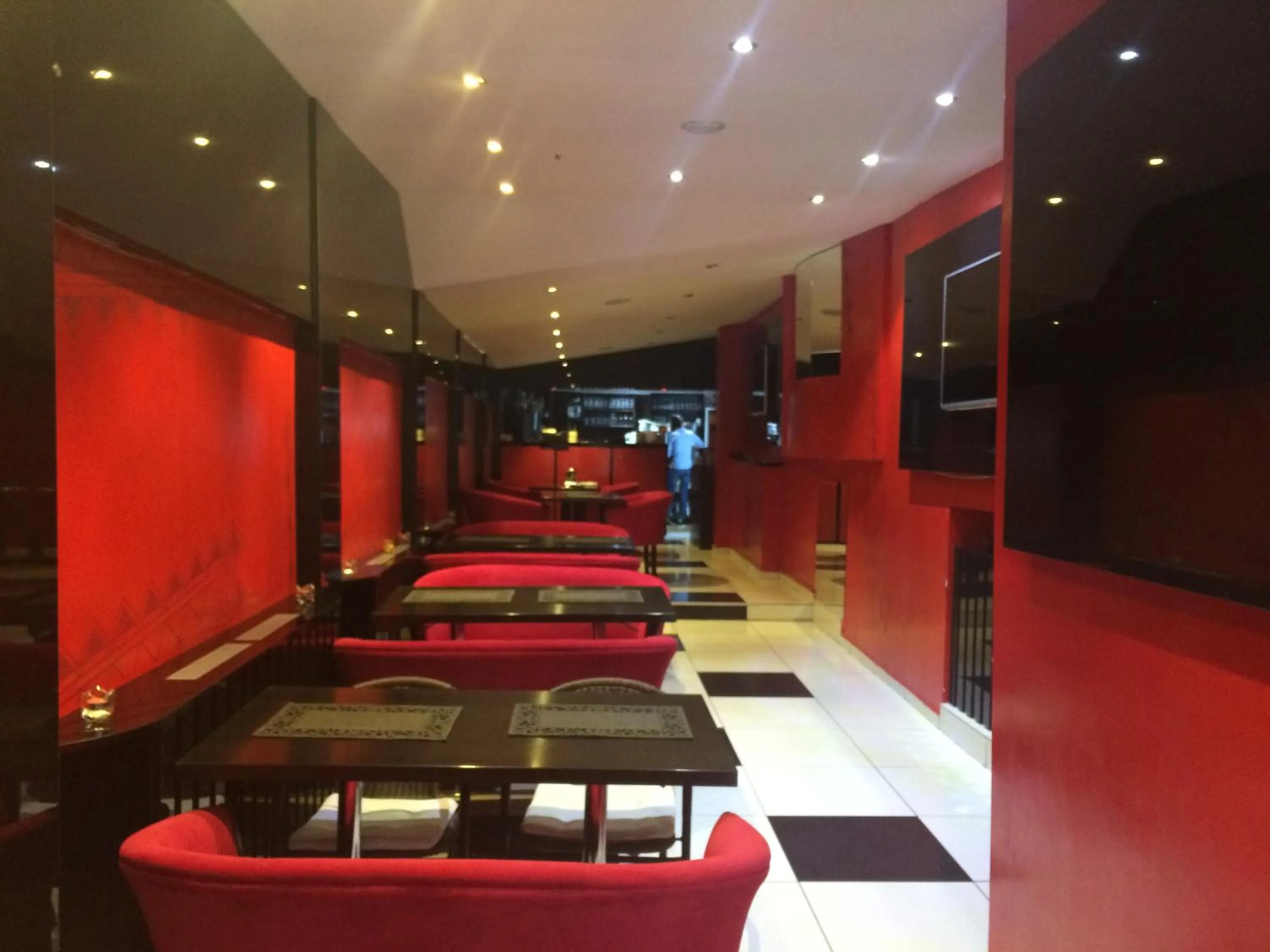 Restaurant/places to eat in Byblov Rooms Boutique