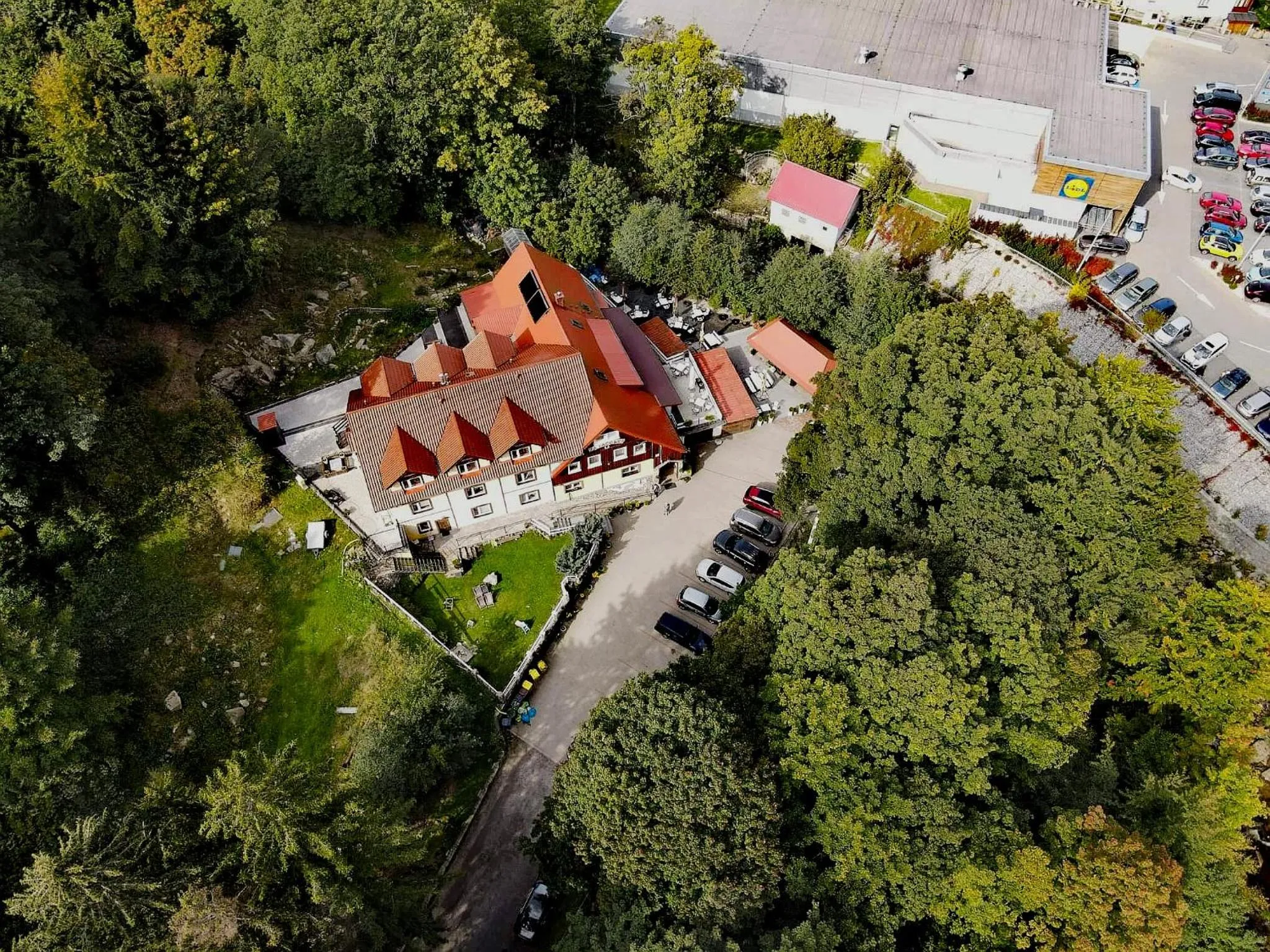 Property building in Harmont Montis- dawna Zającówka- IDEALNA lokalizacja - leśna enklawa w centrum miasta! Sauna, masaże, zabiegi spa!
