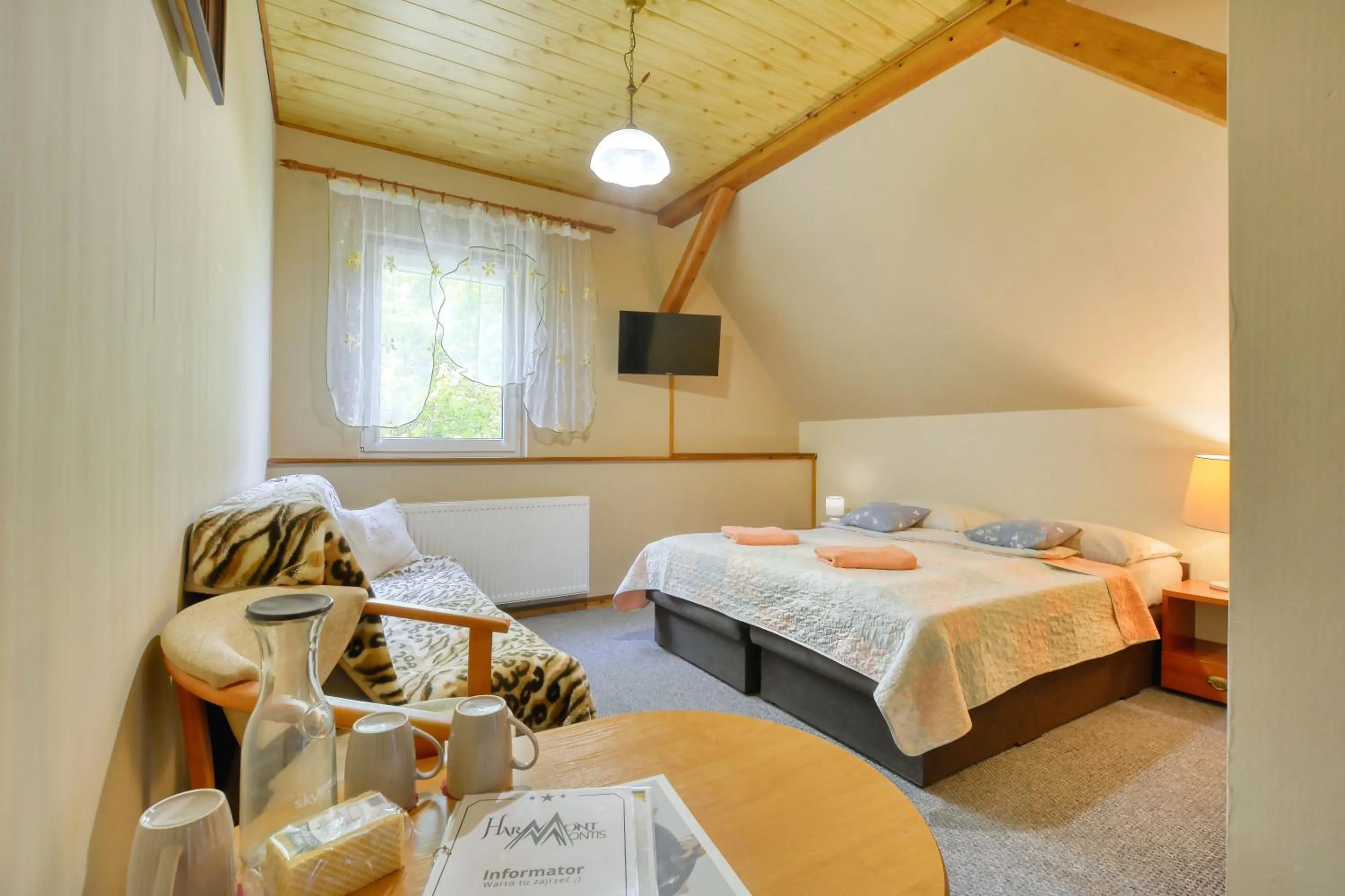 Bed in Harmont Montis- dawna Zającówka- IDEALNA lokalizacja - leśna enklawa w centrum miasta! Sauna, masaże, zabiegi spa!