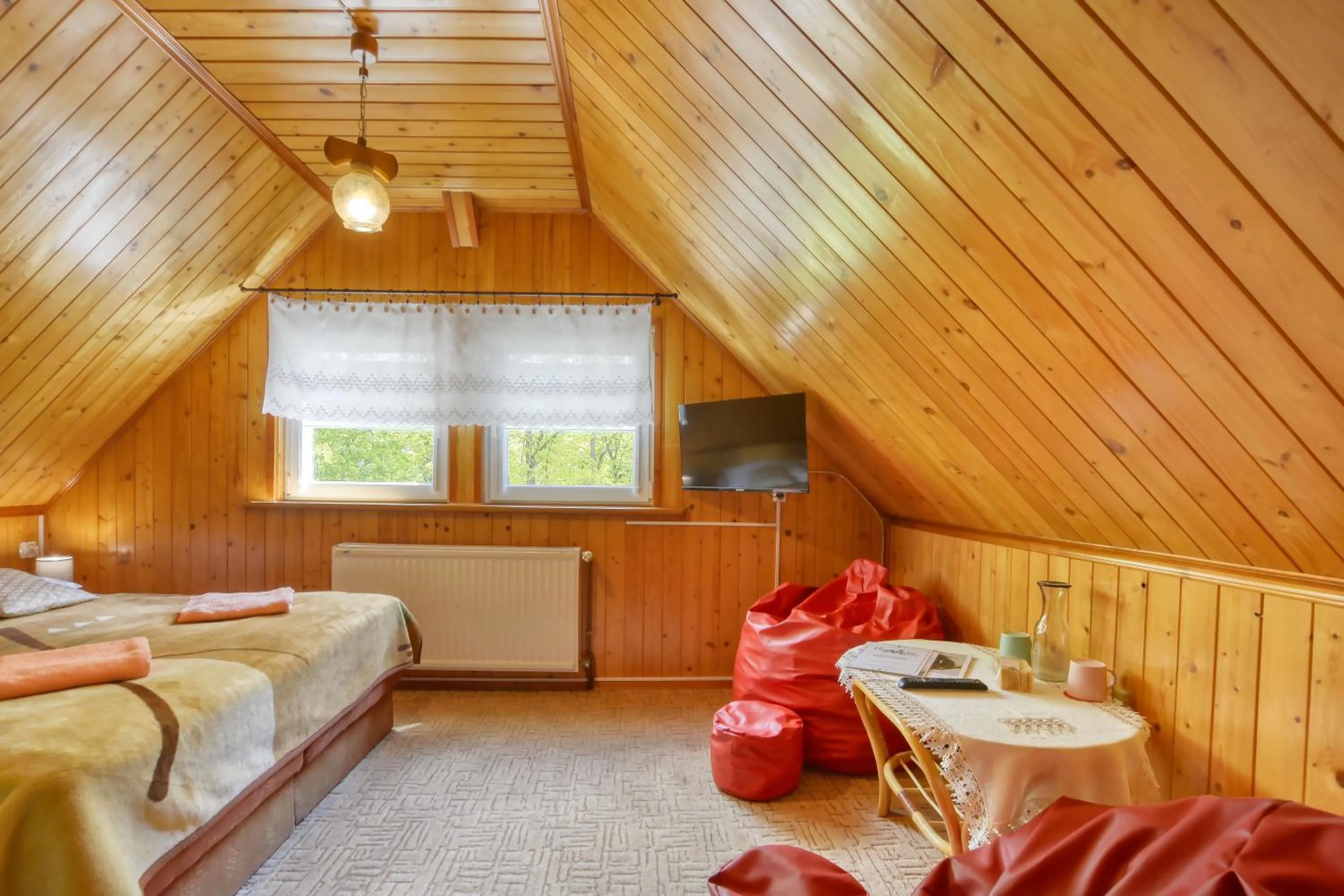 Bed in Harmont Montis- dawna Zającówka- IDEALNA lokalizacja - leśna enklawa w centrum miasta! Sauna, masaże, zabiegi spa!