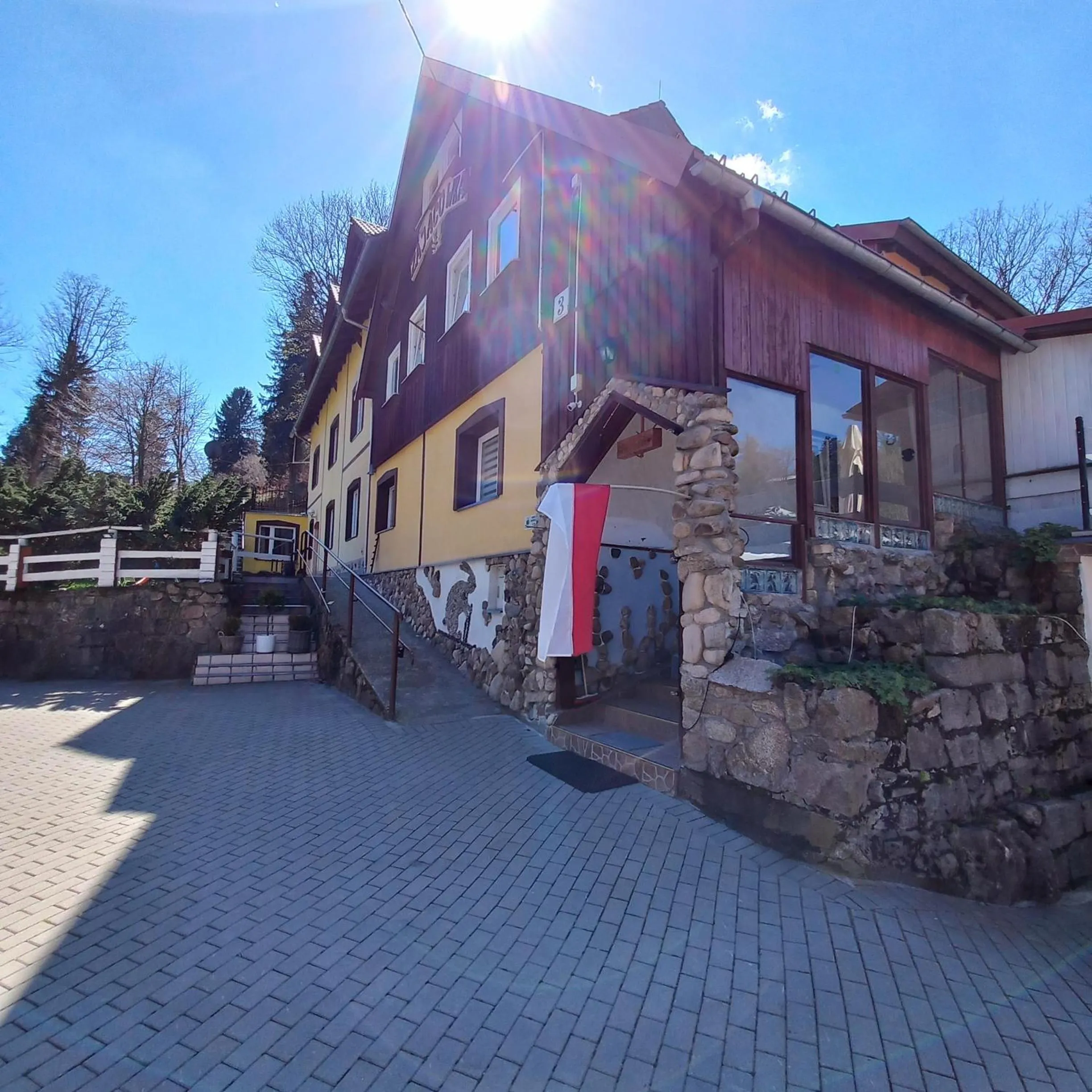 Property building in Harmont Montis- dawna Zającówka- IDEALNA lokalizacja - leśna enklawa w centrum miasta! Sauna, masaże, zabiegi spa!