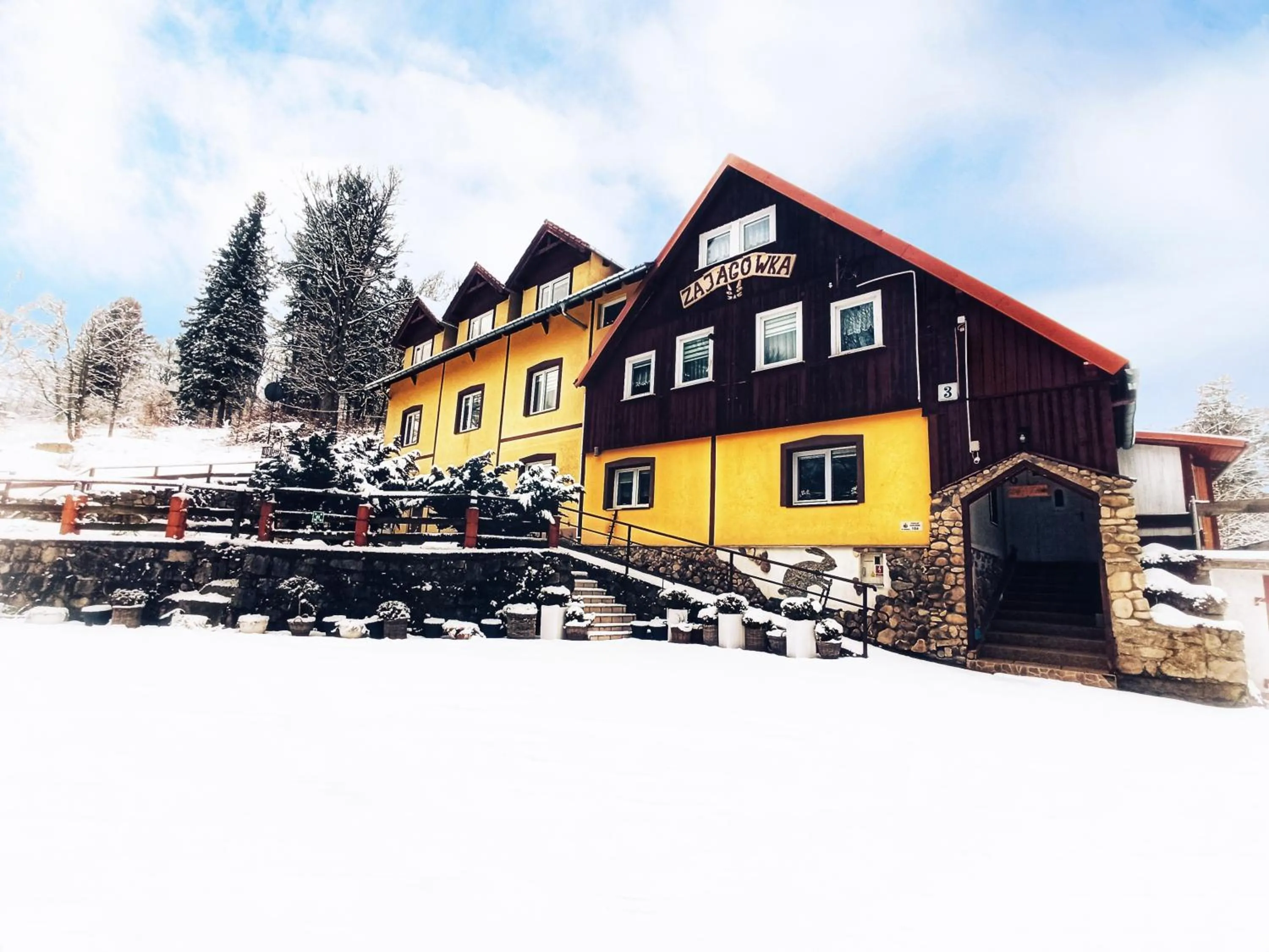 Property building in Harmont Montis- dawna Zającówka- IDEALNA lokalizacja - leśna enklawa w centrum miasta! Sauna, masaże, zabiegi spa!