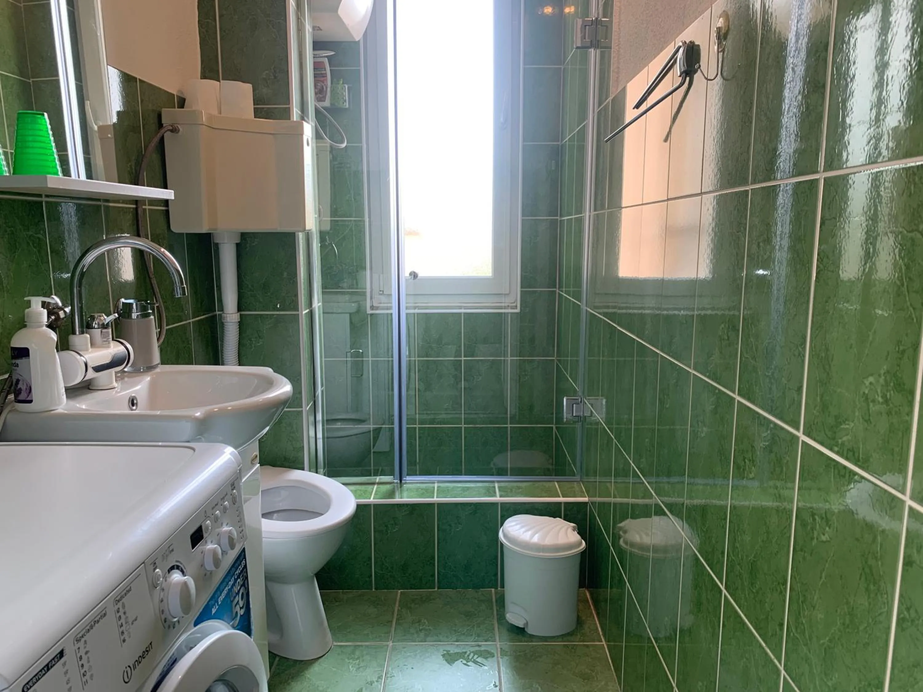 Shower in Colors Apartment Sarajevo
