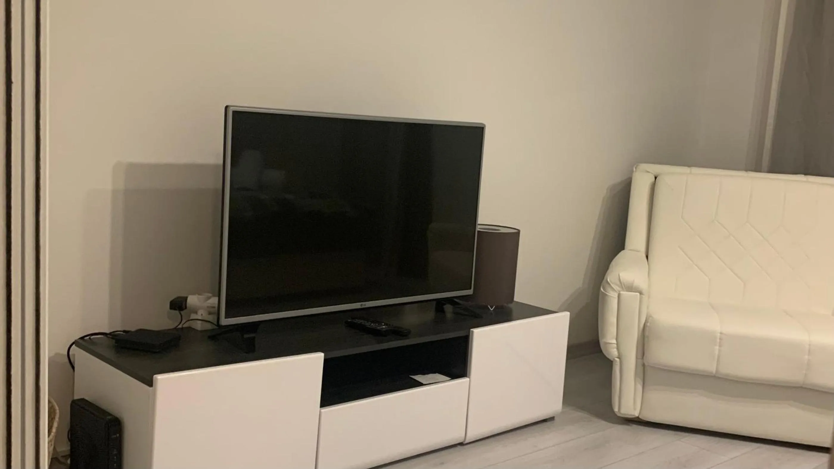 TV and multimedia in Colors Apartment Sarajevo