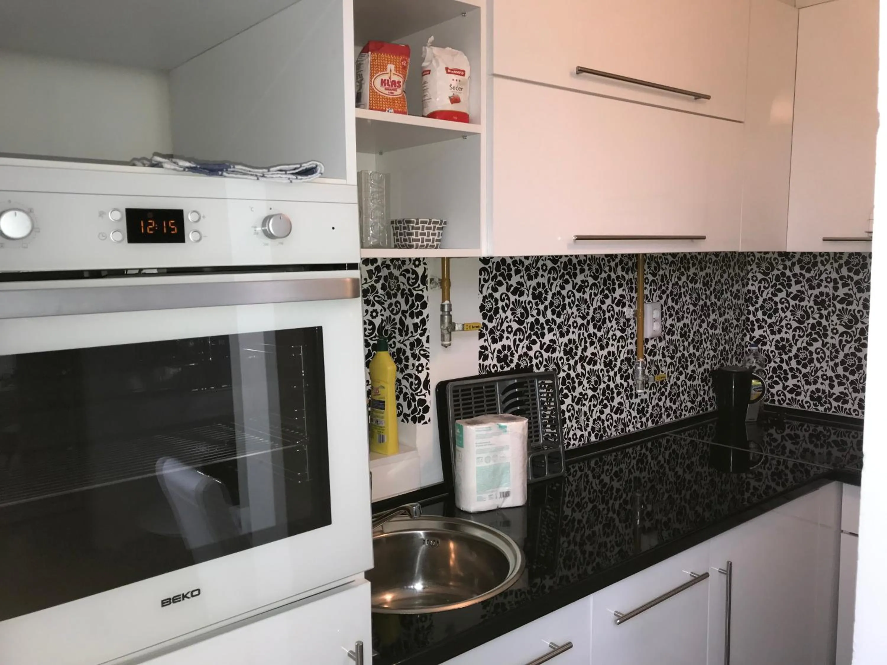 Coffee/tea facilities in Colors Apartment Sarajevo