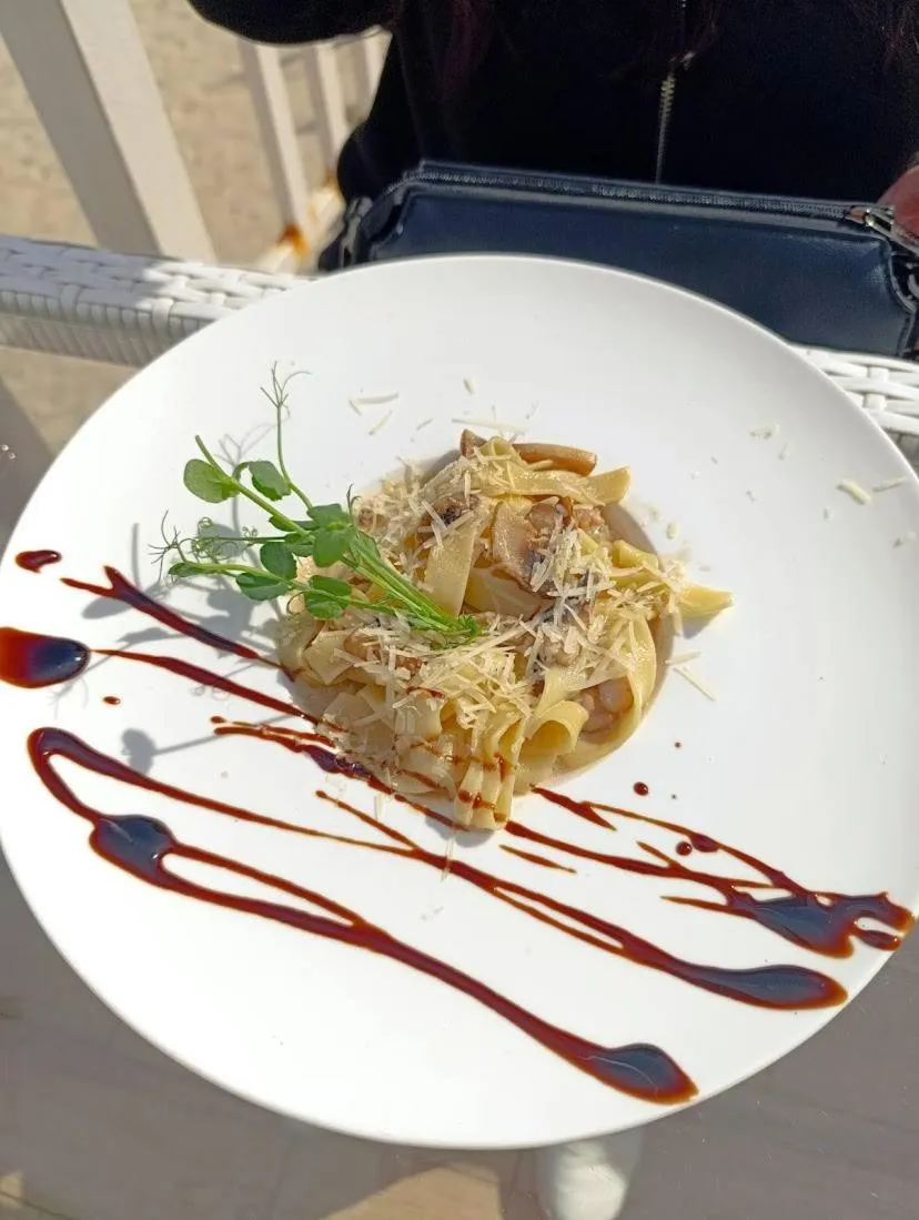 Restaurant/places to eat in Shalanda