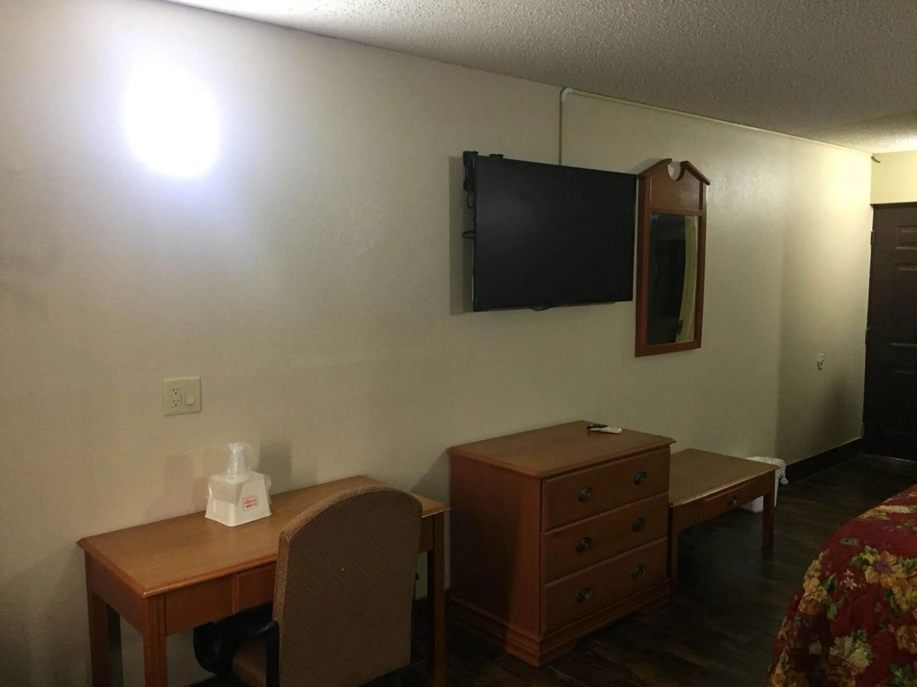 Decorative detail in Briarwood Inn