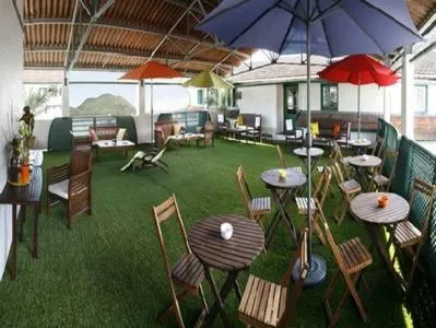 Patio in Hôtel Stella