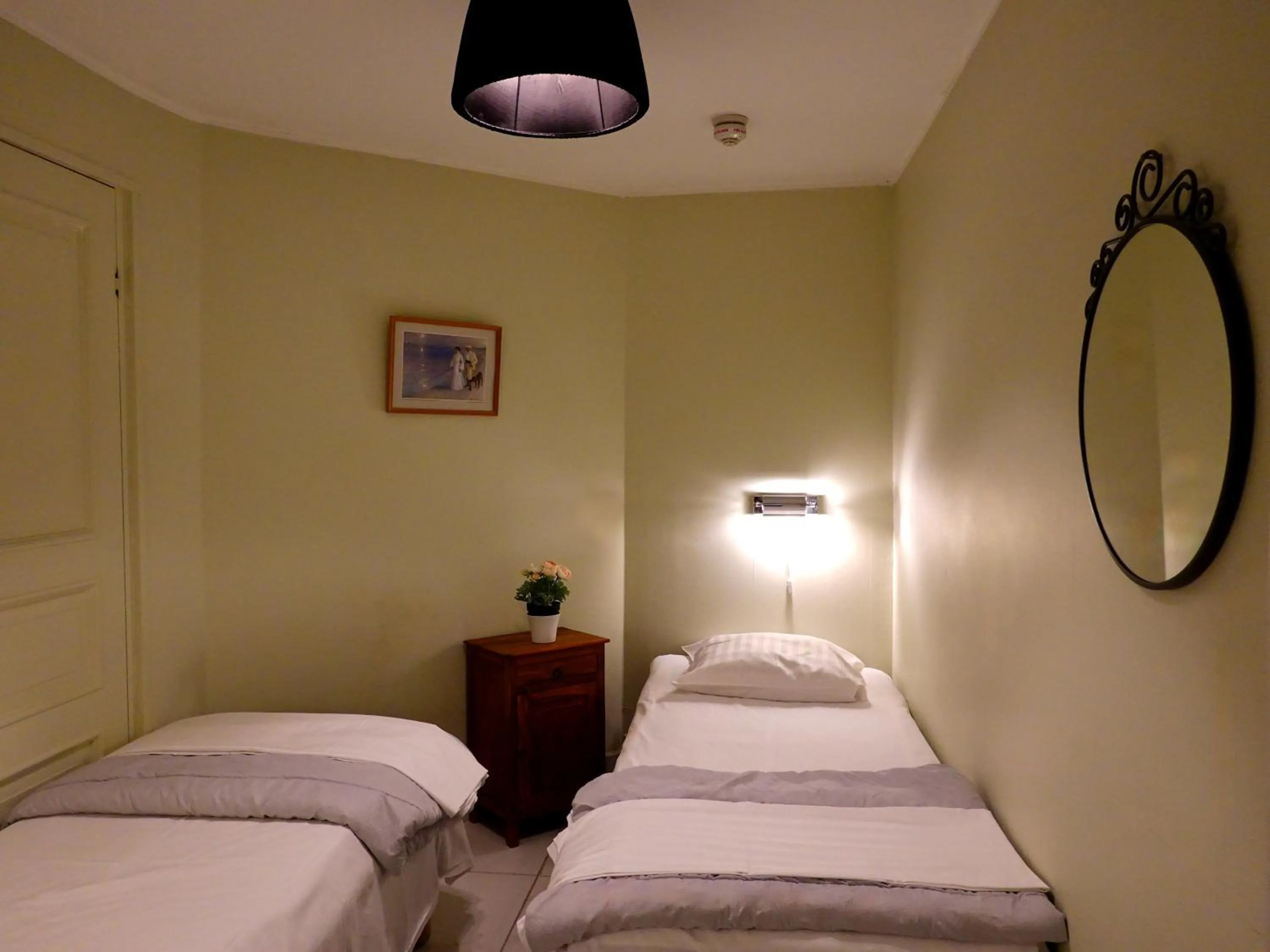Photo of the whole room, Bed in Svea Hostel