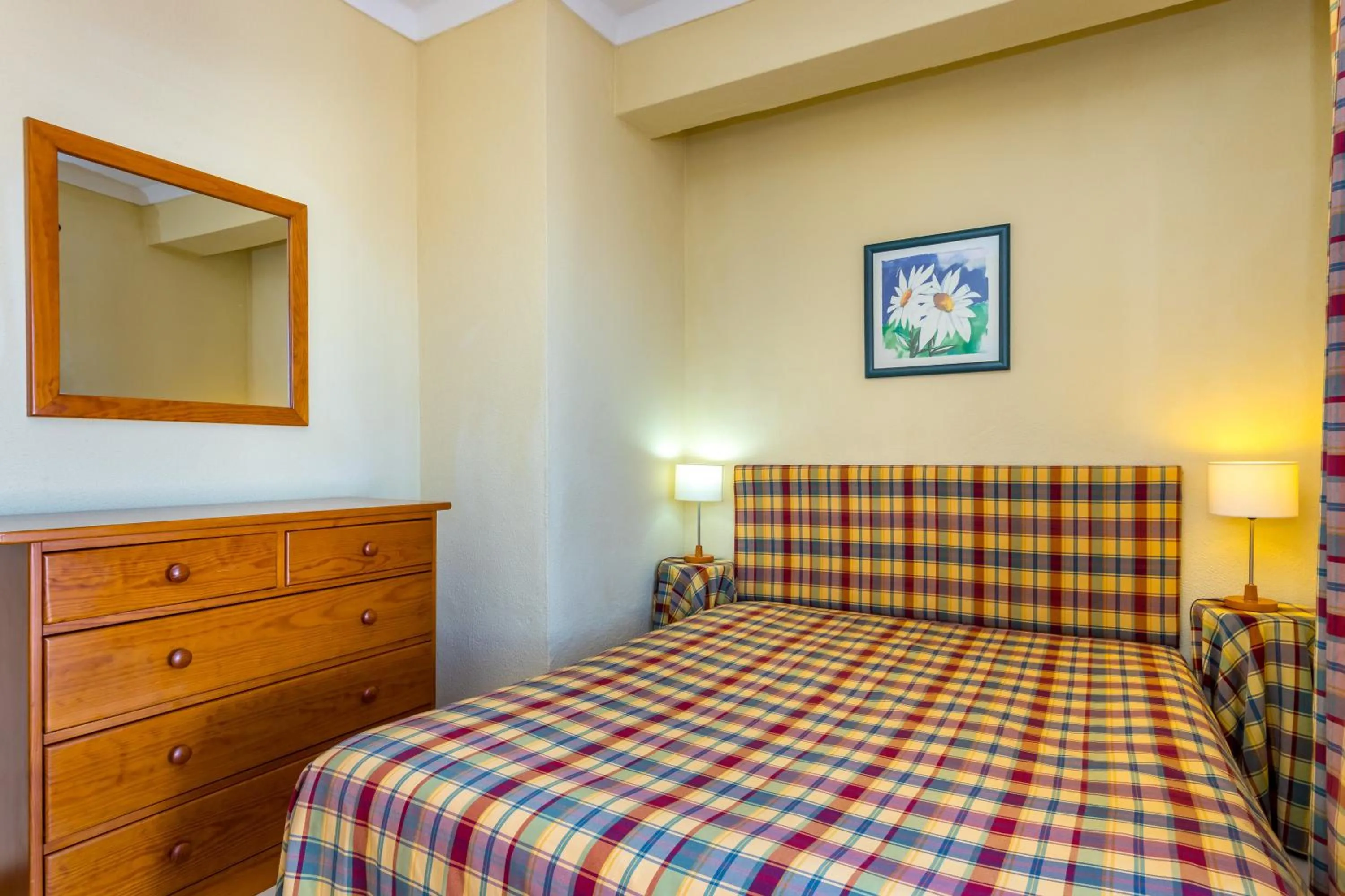 Bed in Janelas do Mar Apartamentos Turisticos